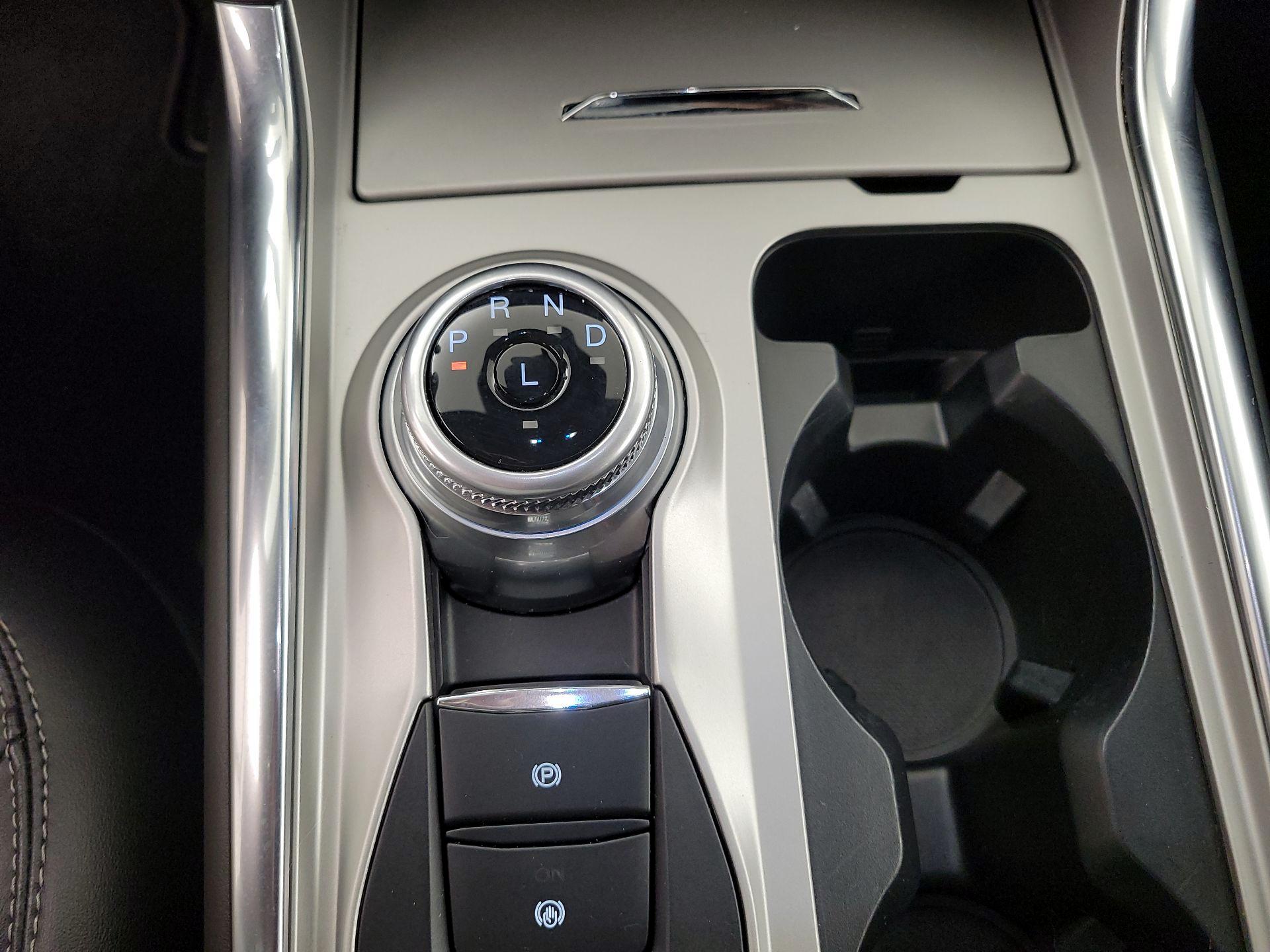 Thumbnail: 2022 Ford Explorer - 18