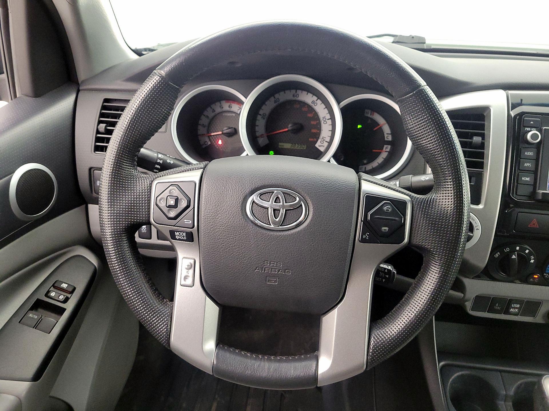 Thumbnail: 2014 Toyota Tacoma - 10