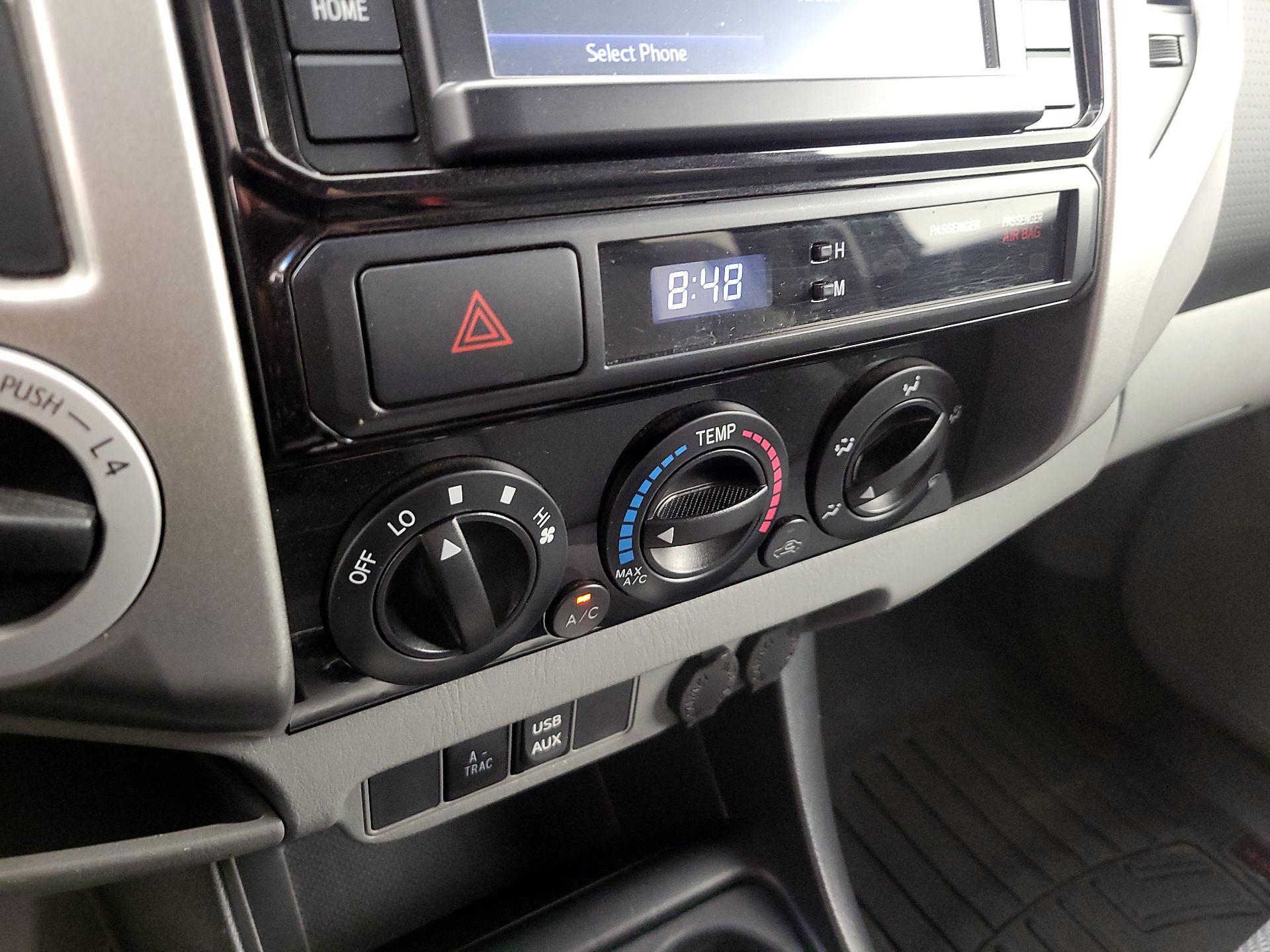 Thumbnail: 2014 Toyota Tacoma - 16