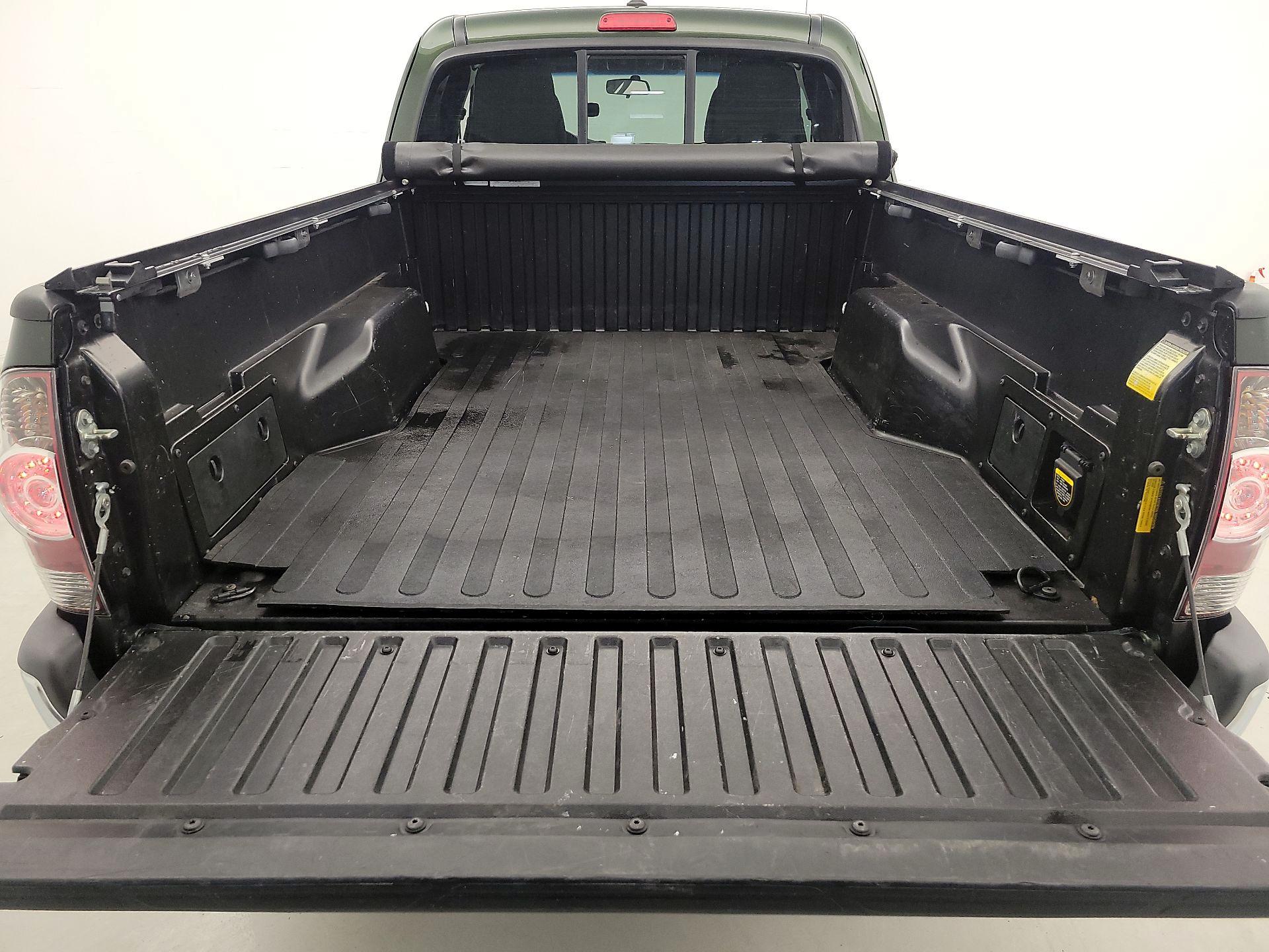 Thumbnail: 2014 Toyota Tacoma - 20