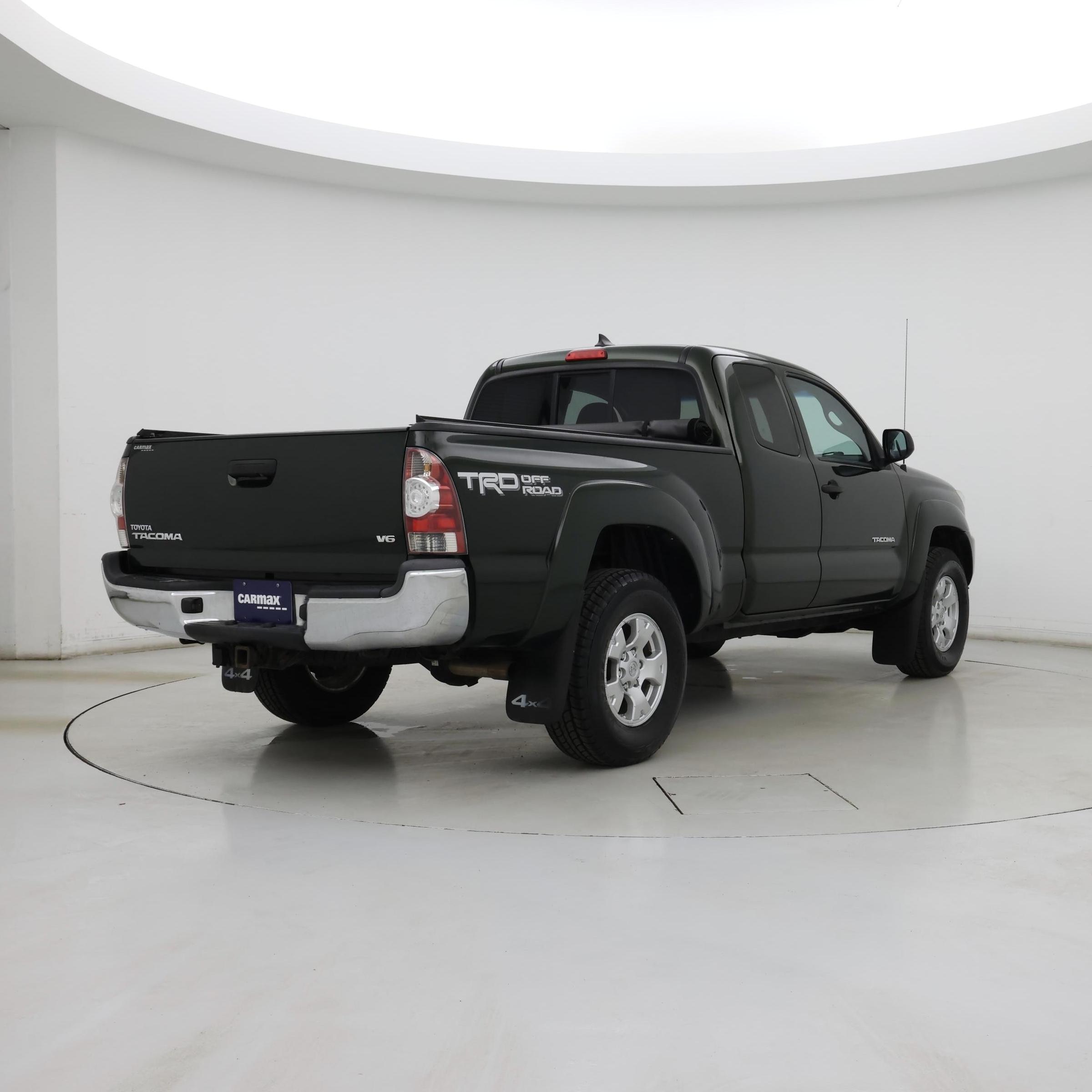 Thumbnail: 2014 Toyota Tacoma - 8