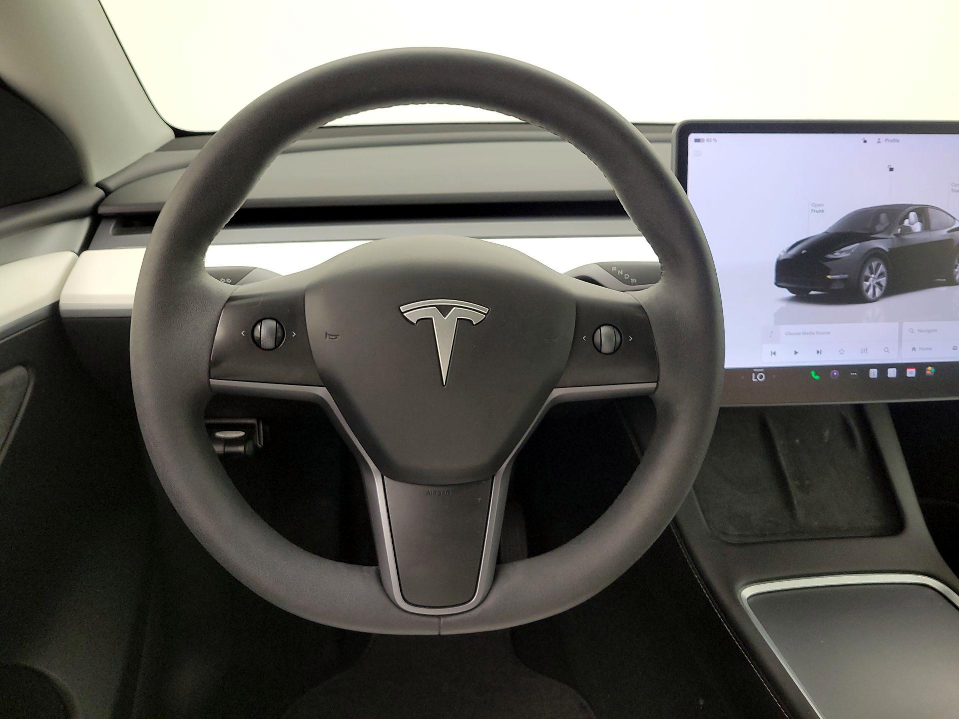 Thumbnail: 2023 Tesla Model Y - 10