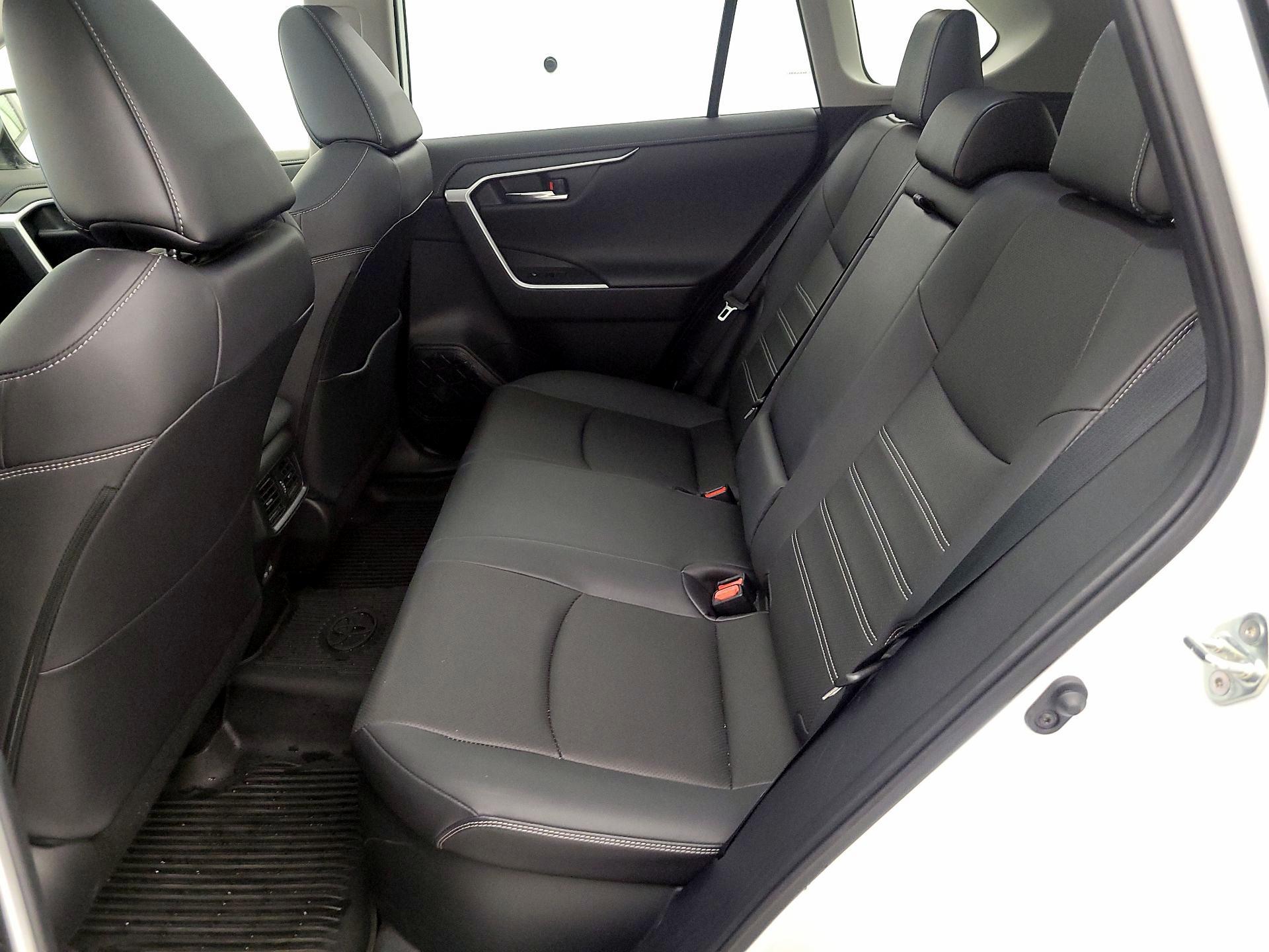 Thumbnail: 2024 Toyota RAV4 - 20