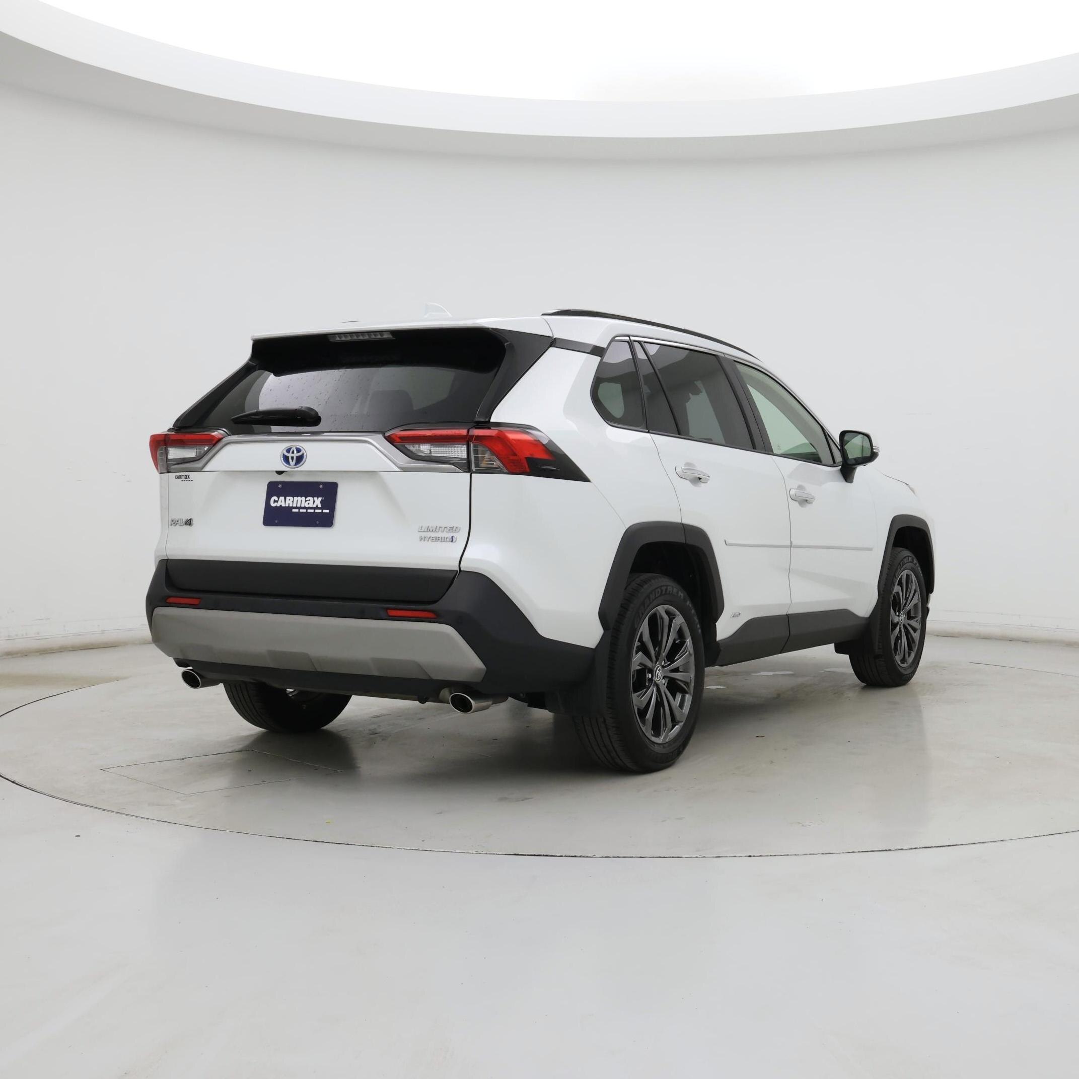 Thumbnail: 2024 Toyota RAV4 - 8