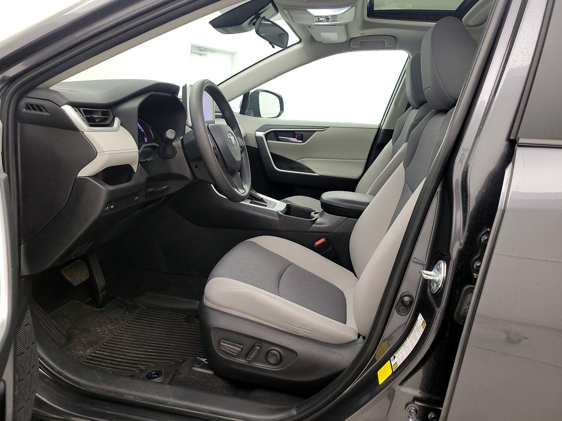 Thumbnail: 2023 Toyota RAV4 - 11