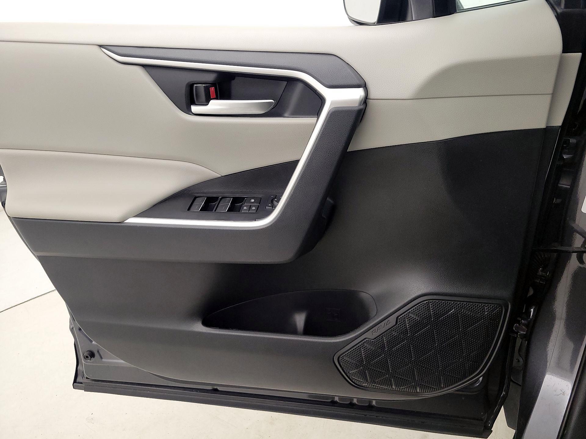 Thumbnail: 2023 Toyota RAV4 - 12