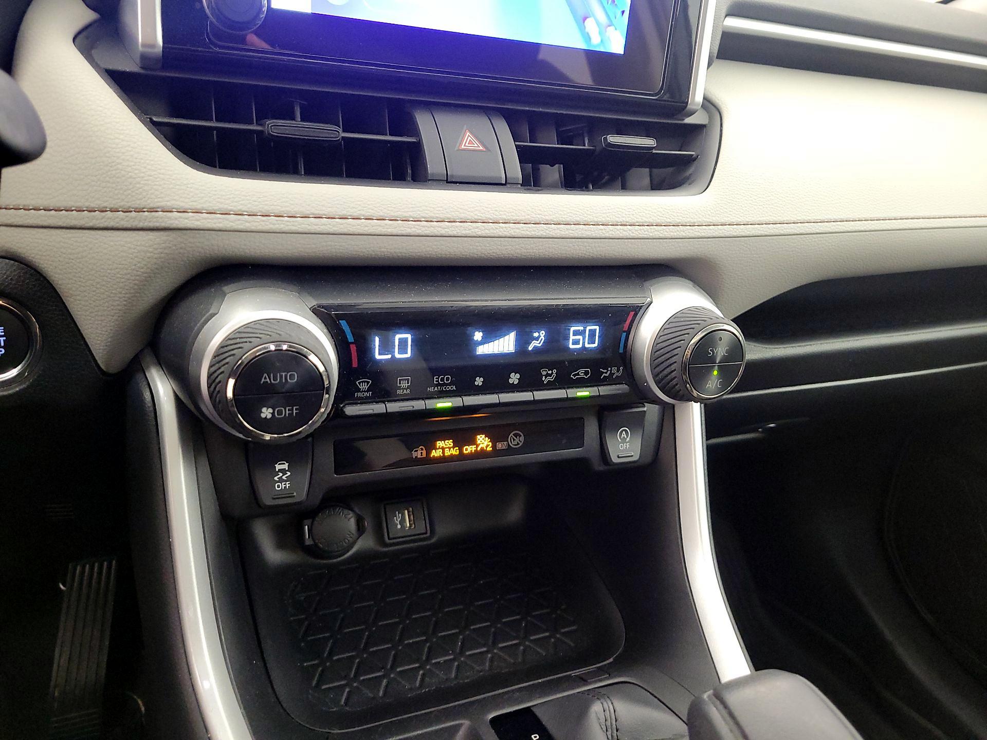 Thumbnail: 2023 Toyota RAV4 - 17