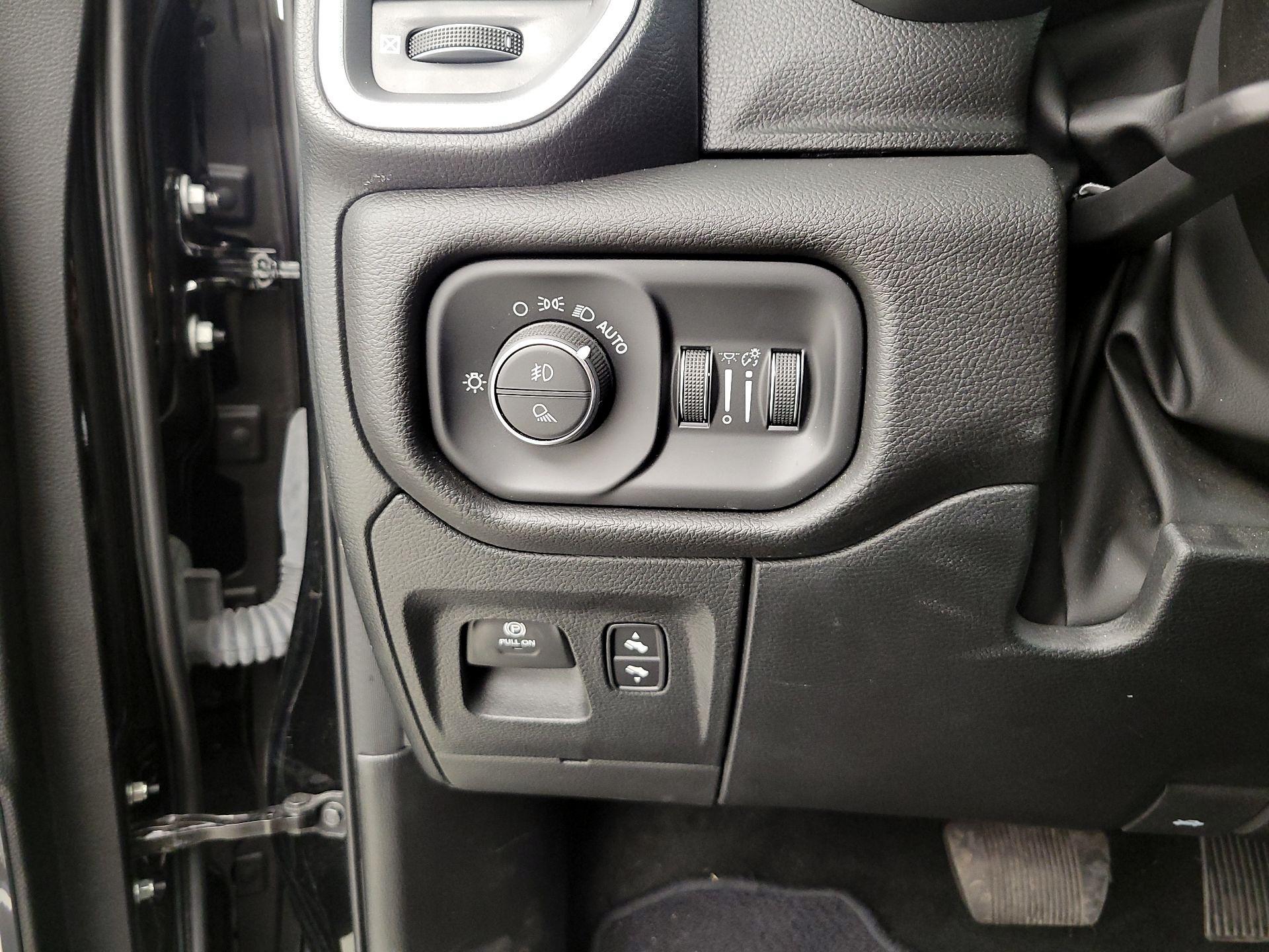 Thumbnail: 2023 RAM 1500 - 13