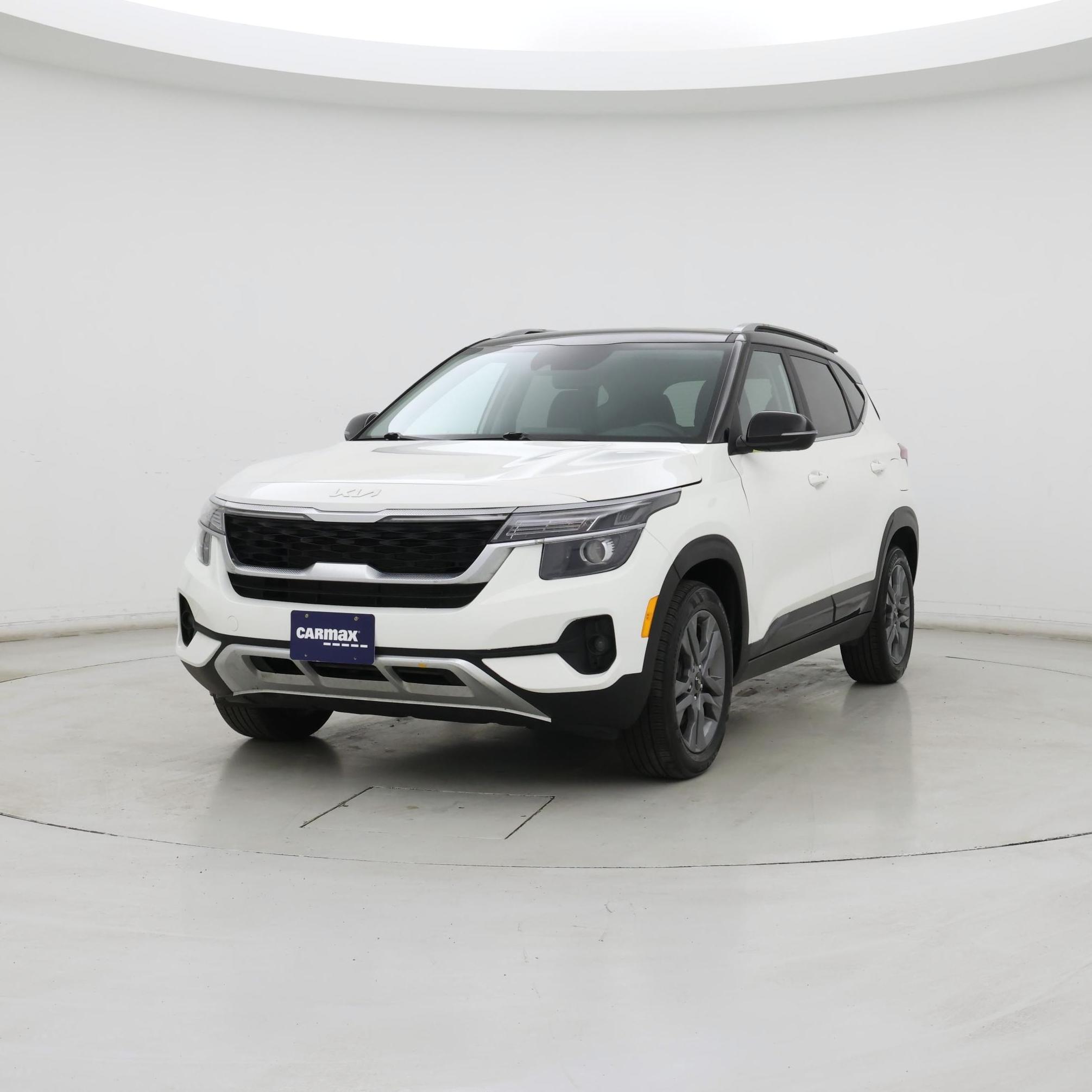 Thumbnail: 2022 Kia Seltos - 4