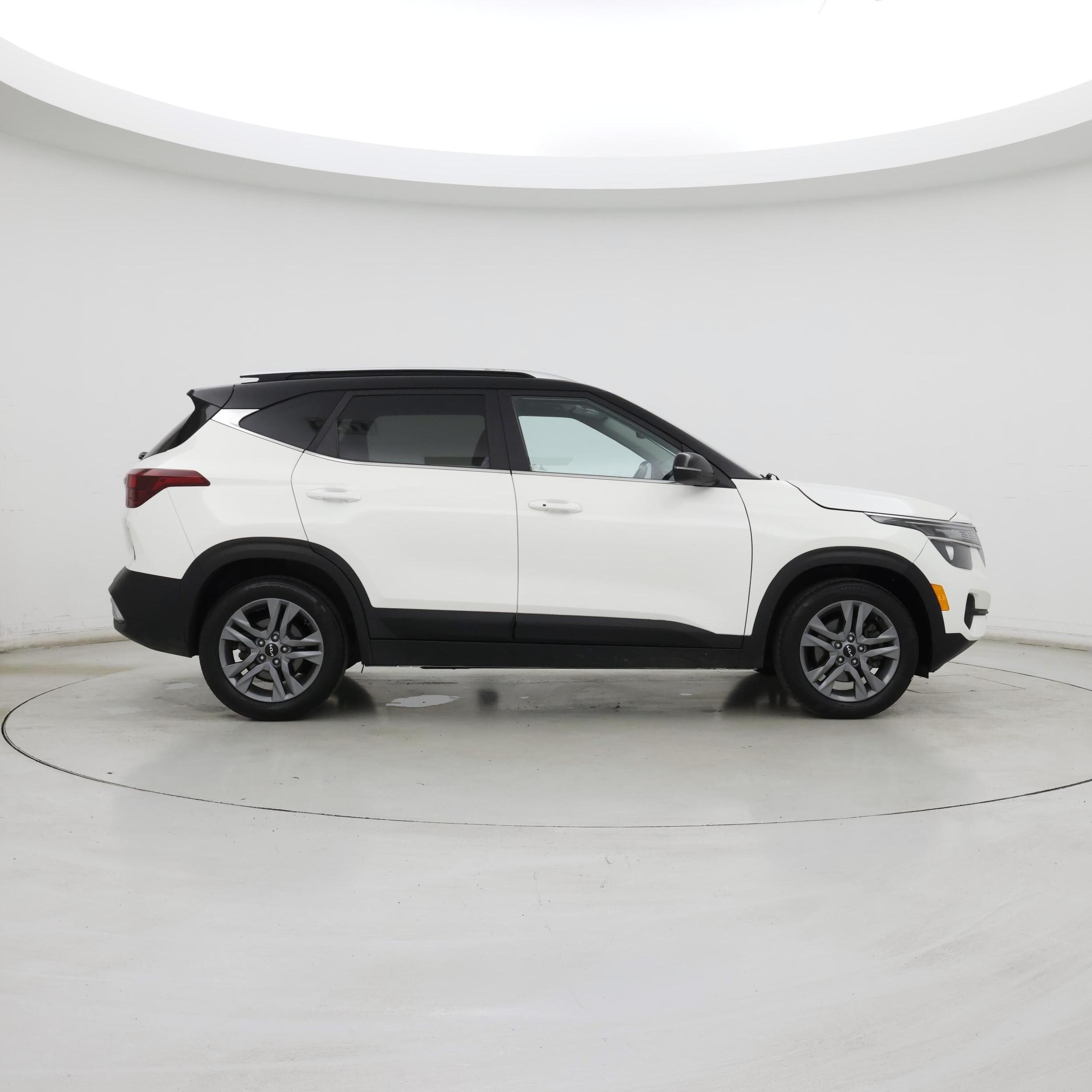 Thumbnail: 2022 Kia Seltos - 7