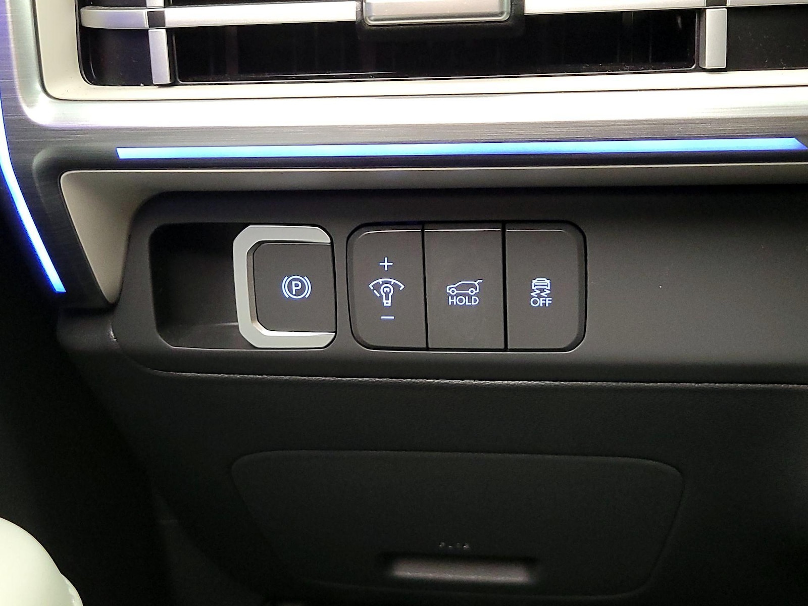 2024 Hyundai Santa Fe Limited - Photo 14