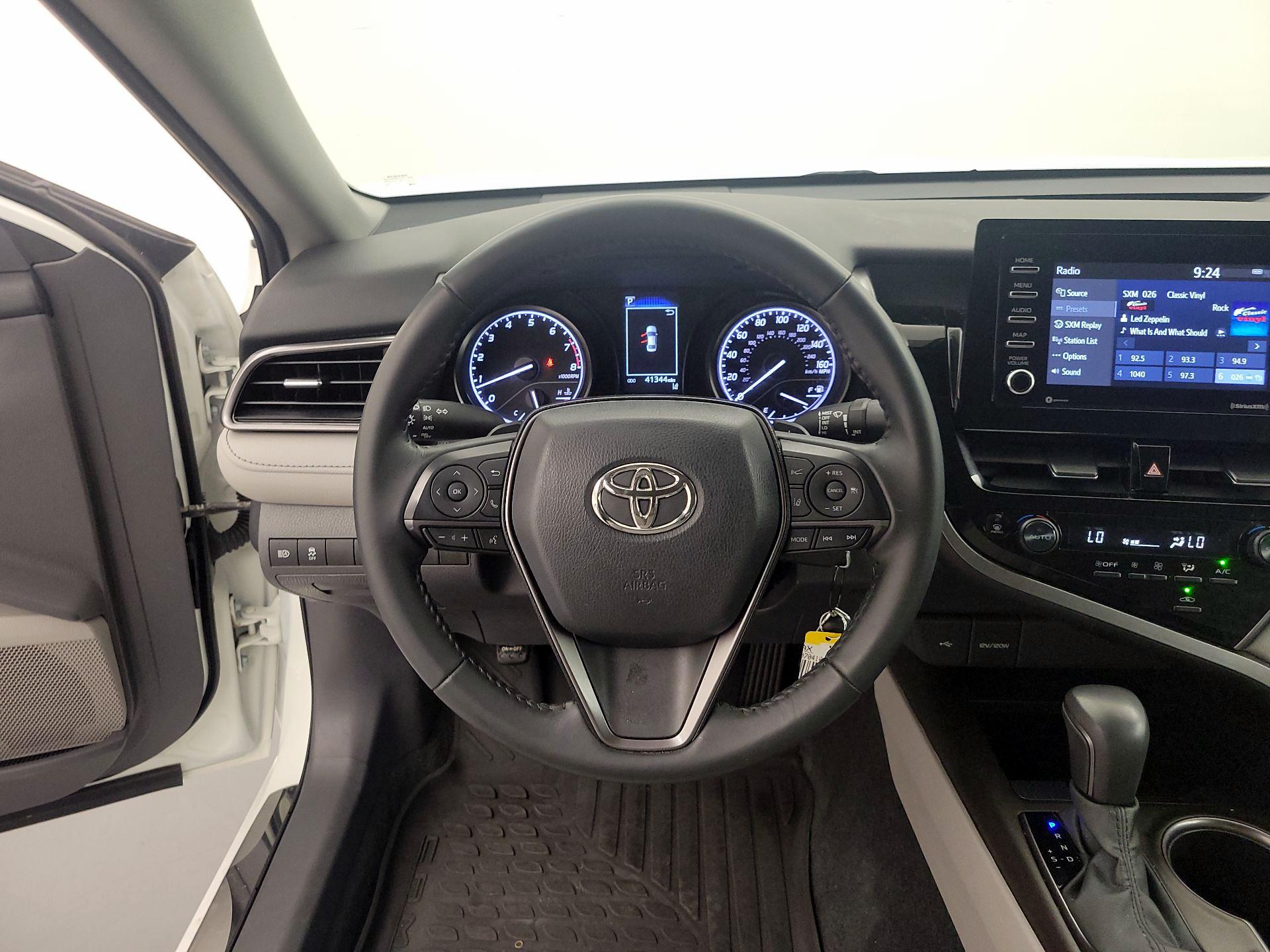 Thumbnail: 2022 Toyota Camry - 10