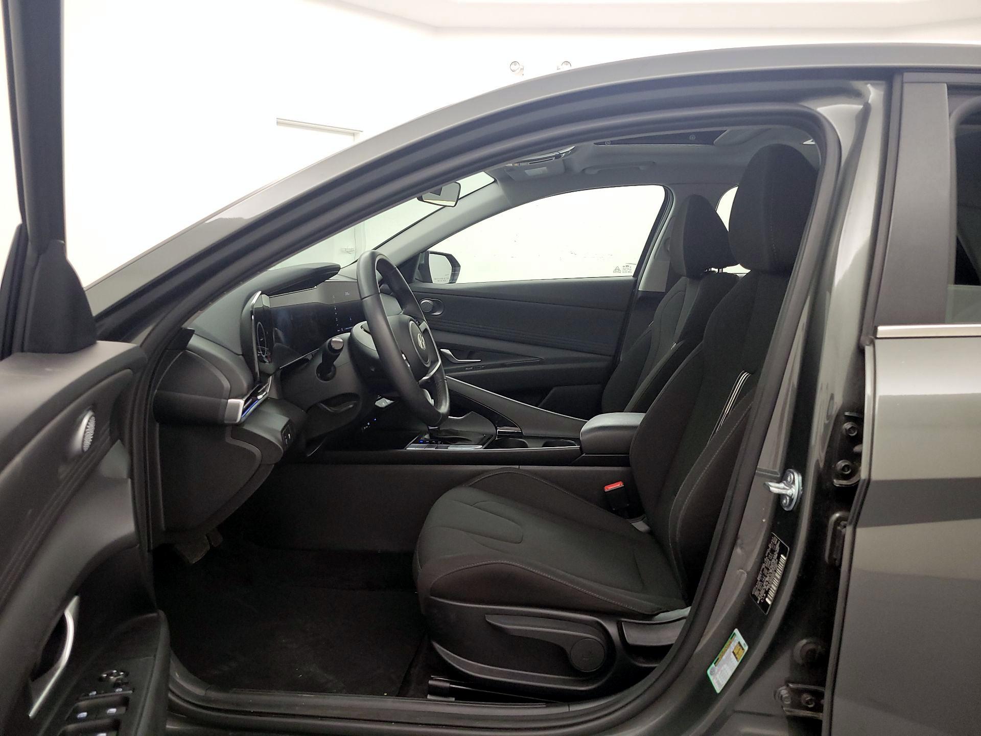 Thumbnail: 2025 Hyundai Elantra - 11