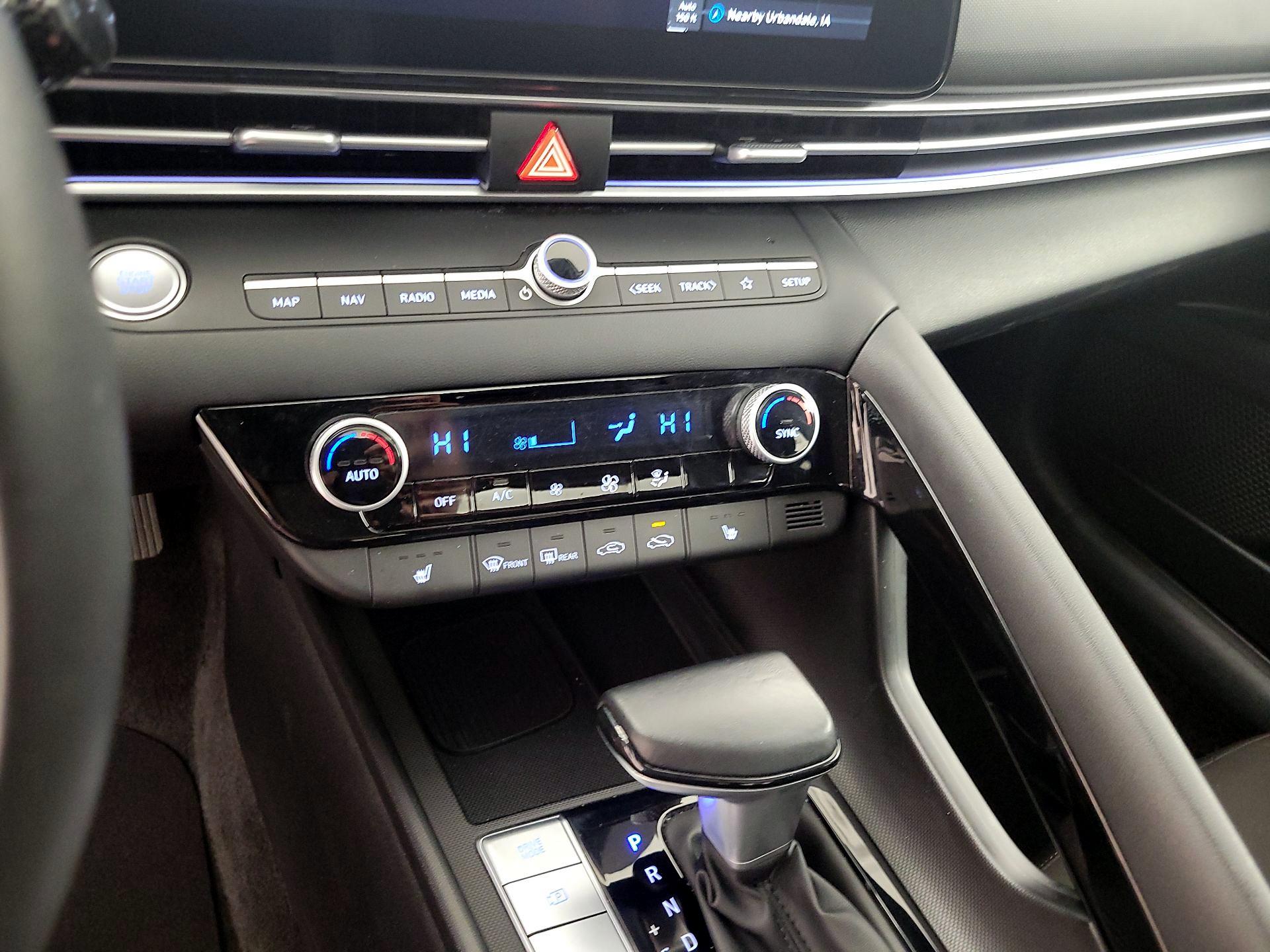 Thumbnail: 2025 Hyundai Elantra - 17