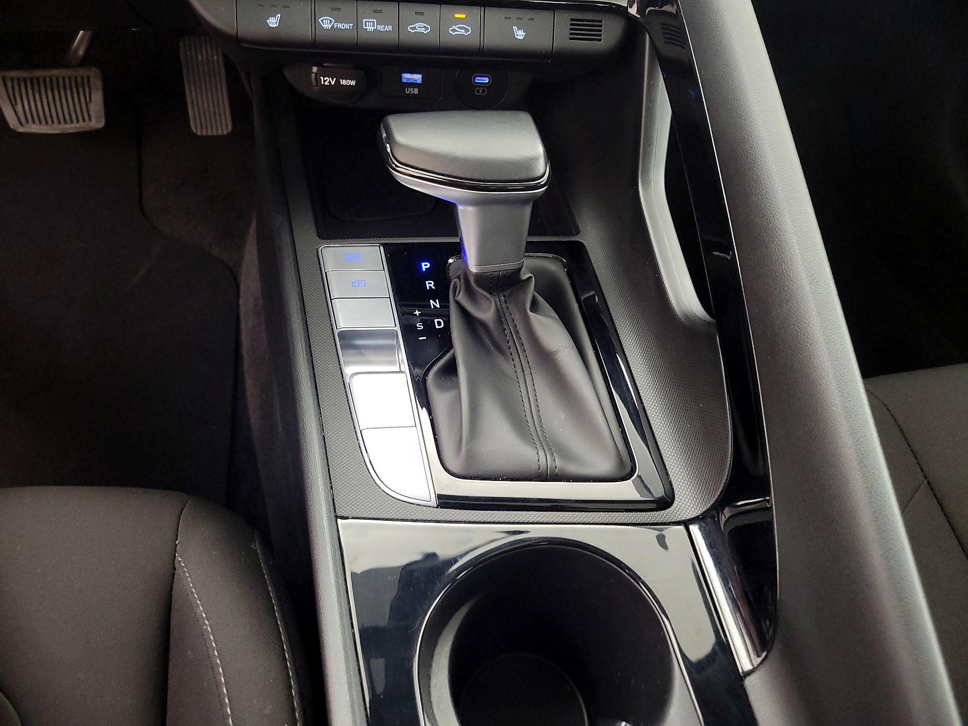 Thumbnail: 2025 Hyundai Elantra - 18