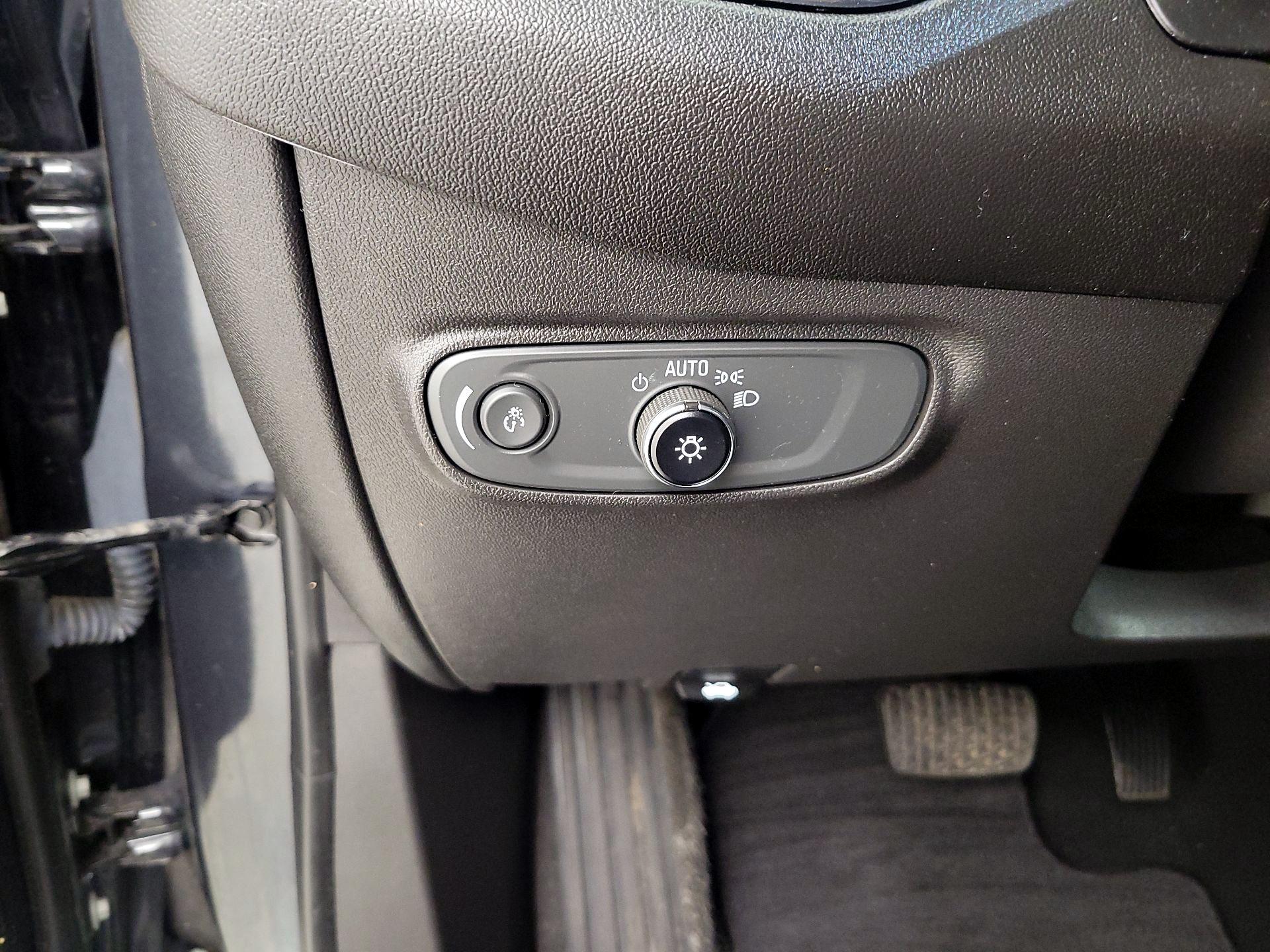 Thumbnail: 2023 Chevrolet Equinox - 13