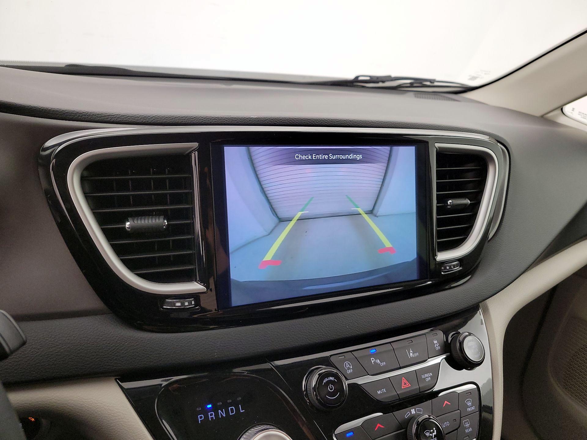 Thumbnail: 2023 Chrysler Pacifica - 14