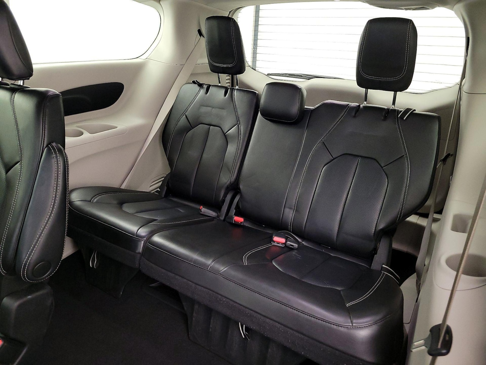 2023 Chrysler Pacifica Touring L - Photo 21