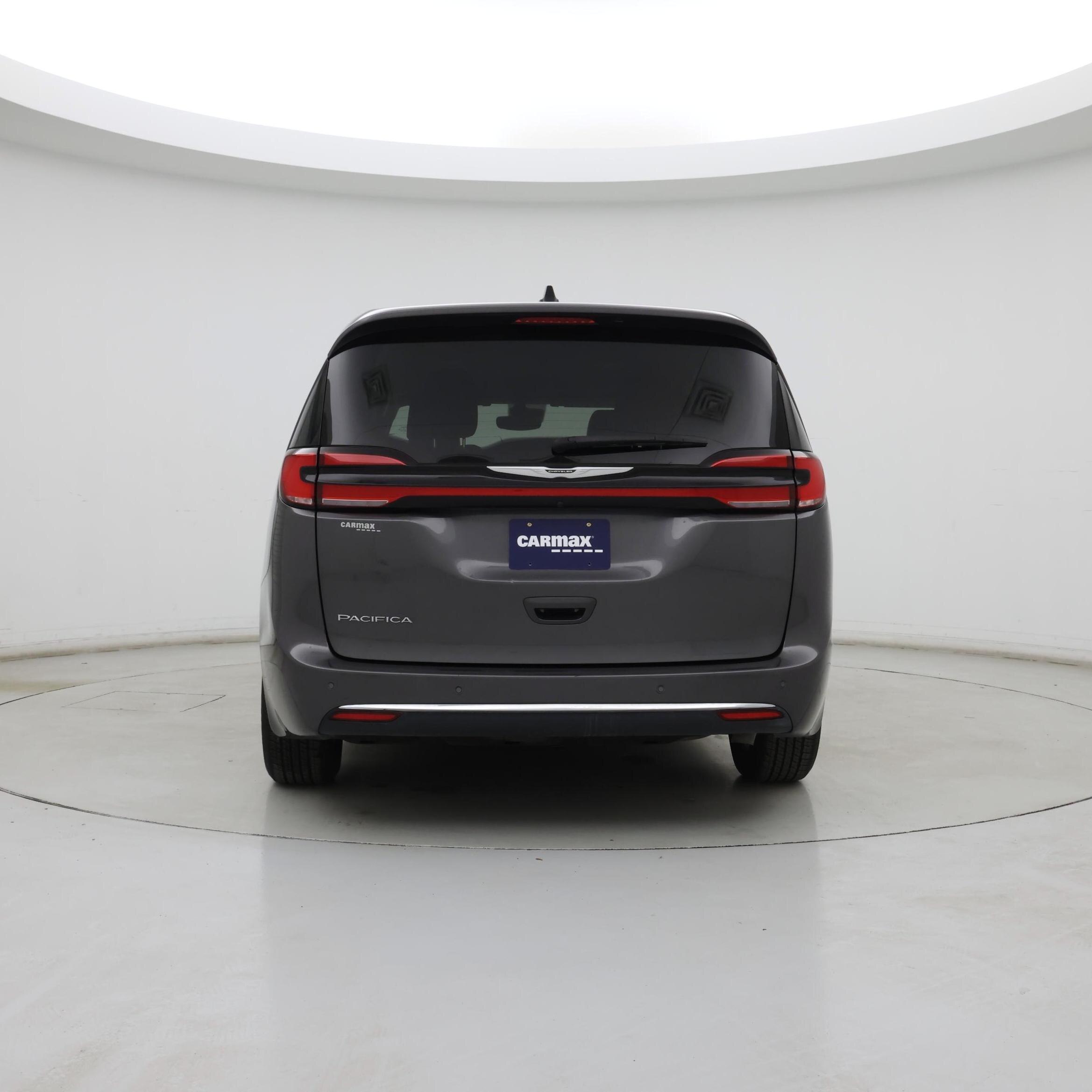 Thumbnail: 2023 Chrysler Pacifica - 6