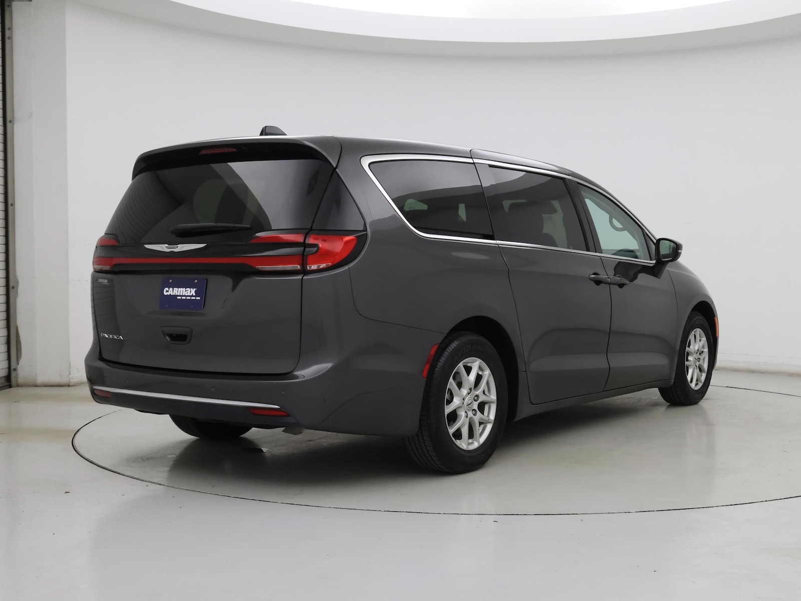 2023 Chrysler Pacifica Touring L - Photo 9