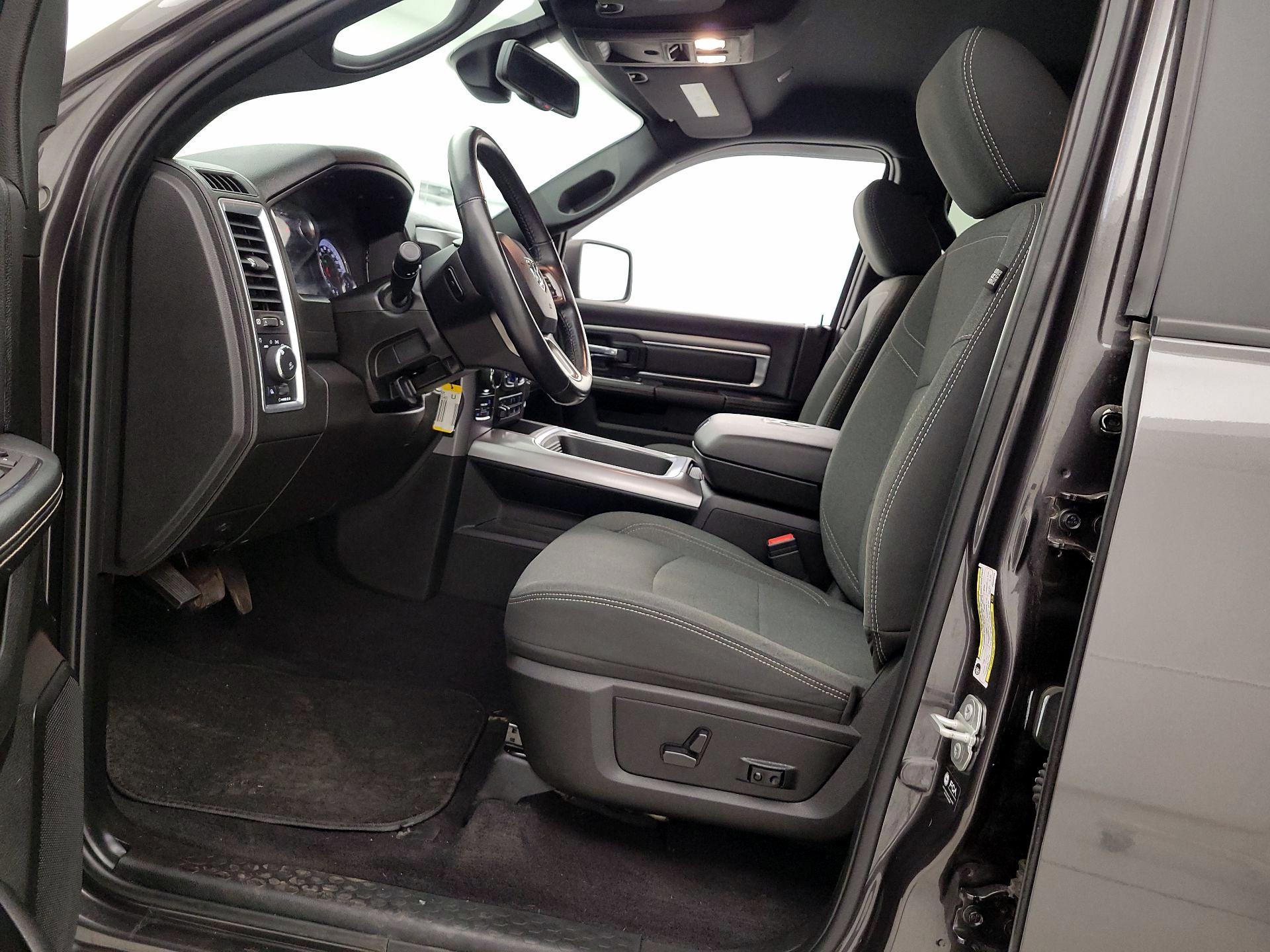 Thumbnail: 2023 RAM 1500 Classic - 11