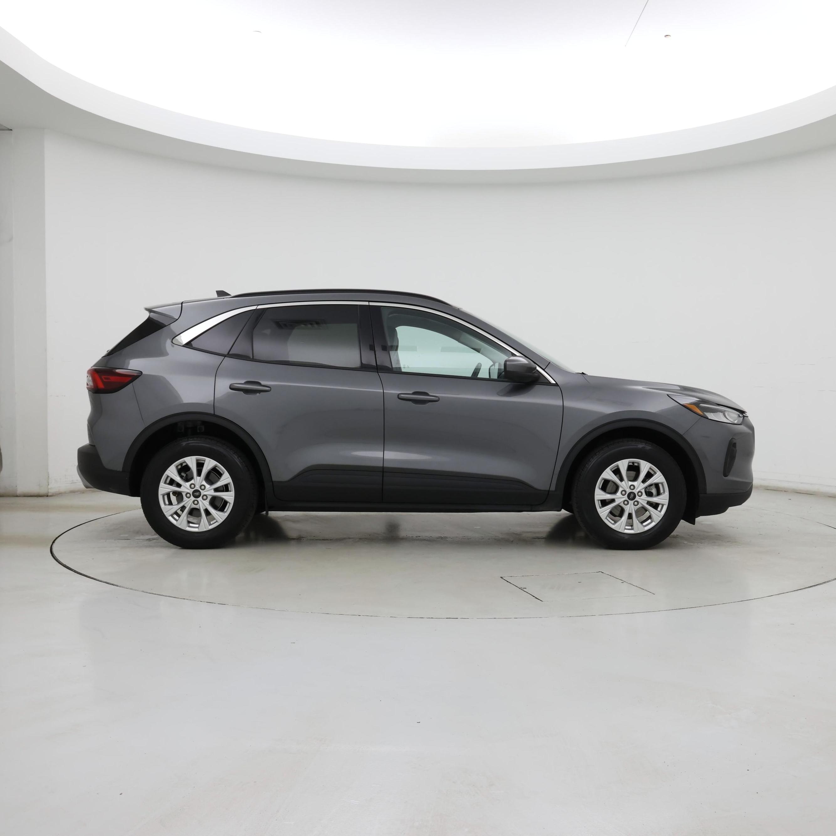 Thumbnail: 2023 Ford Escape - 7