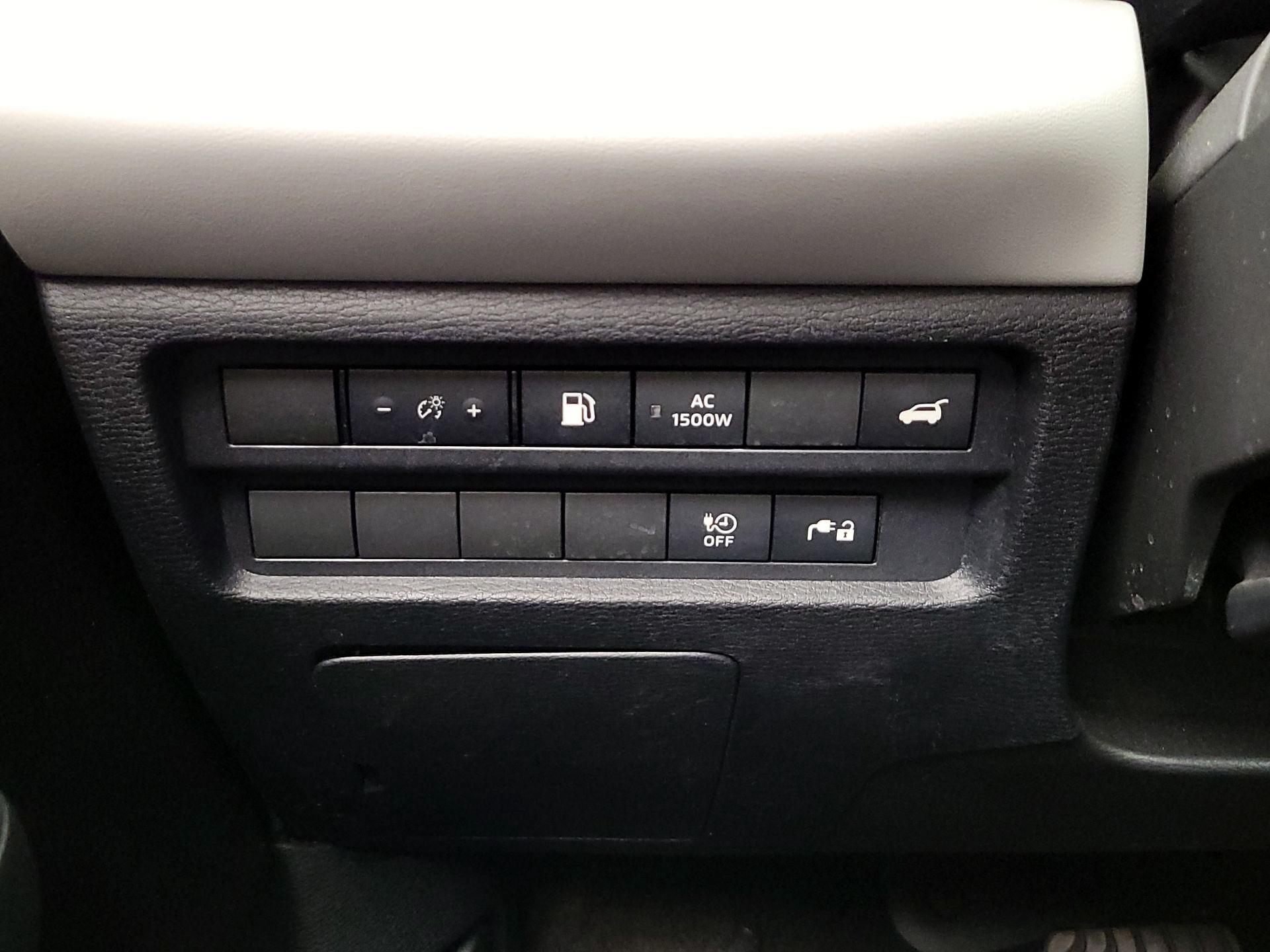 Thumbnail: 2023 Mitsubishi Outlander - 13