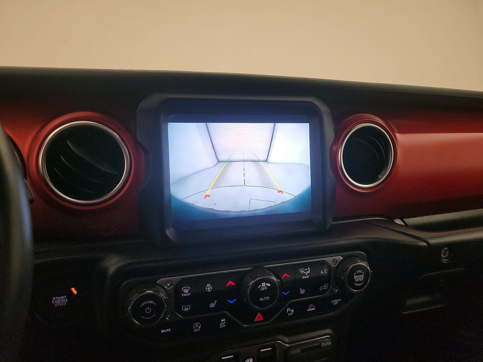 Thumbnail: 2022 Jeep Wrangler - 14