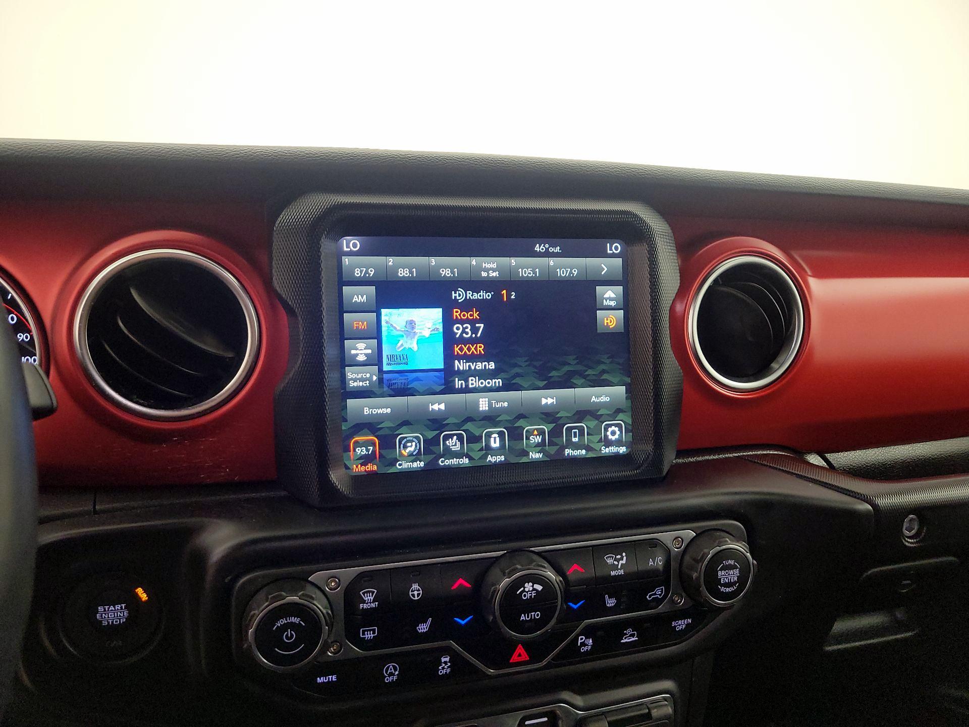 Thumbnail: 2022 Jeep Wrangler - 15