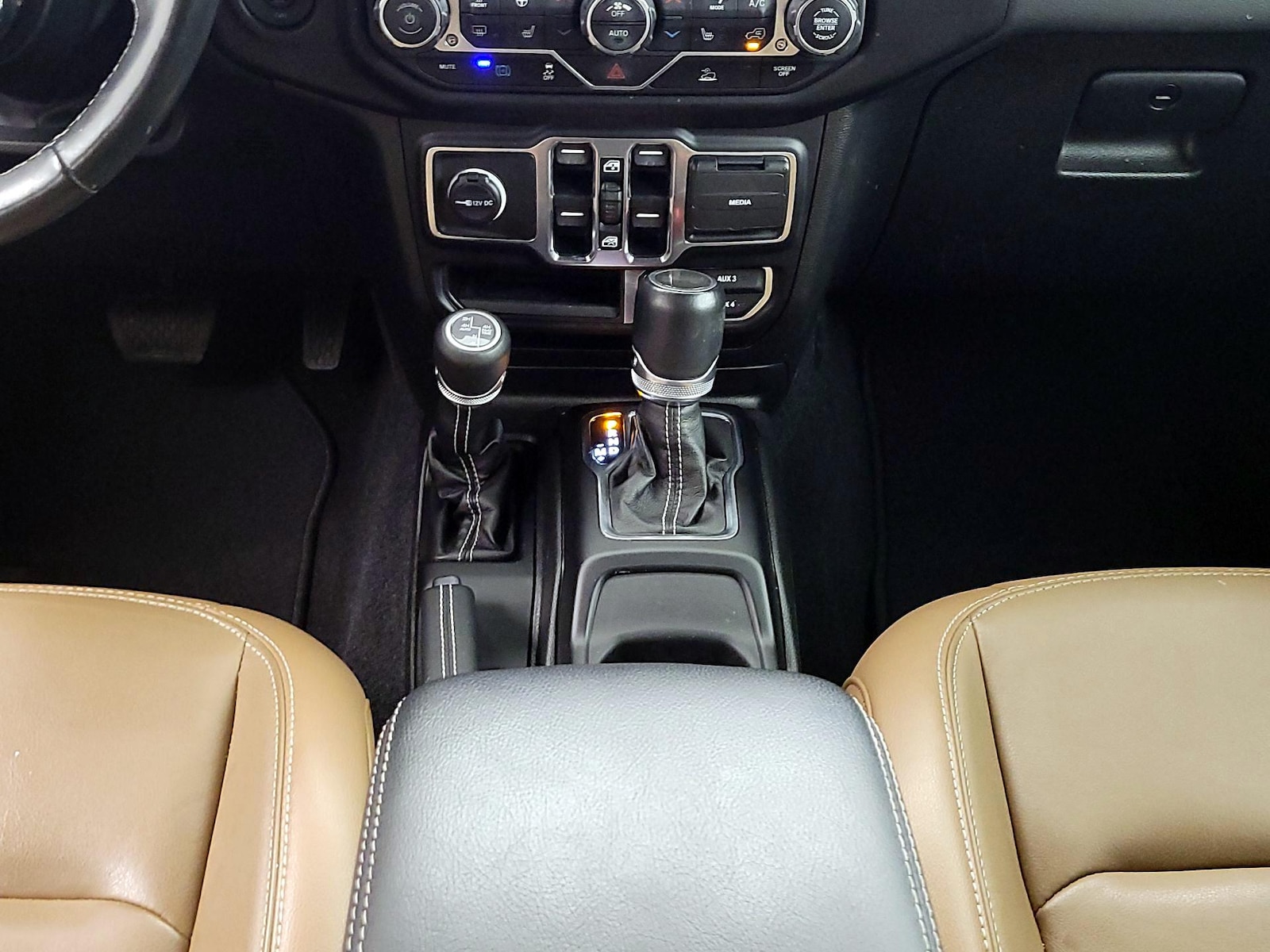 2023 Jeep Wrangler 4xe Sahara 4XE - Photo 18