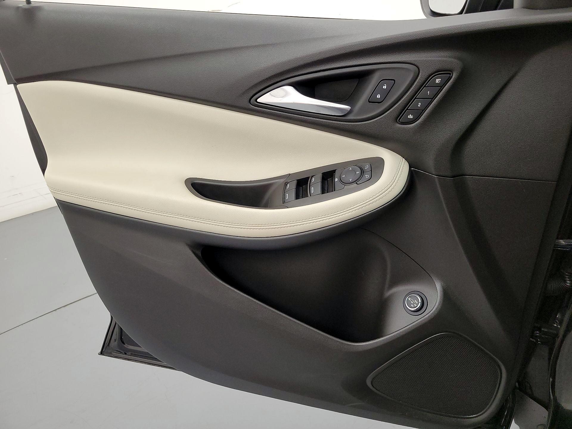 Thumbnail: 2021 Buick Encore GX - 12
