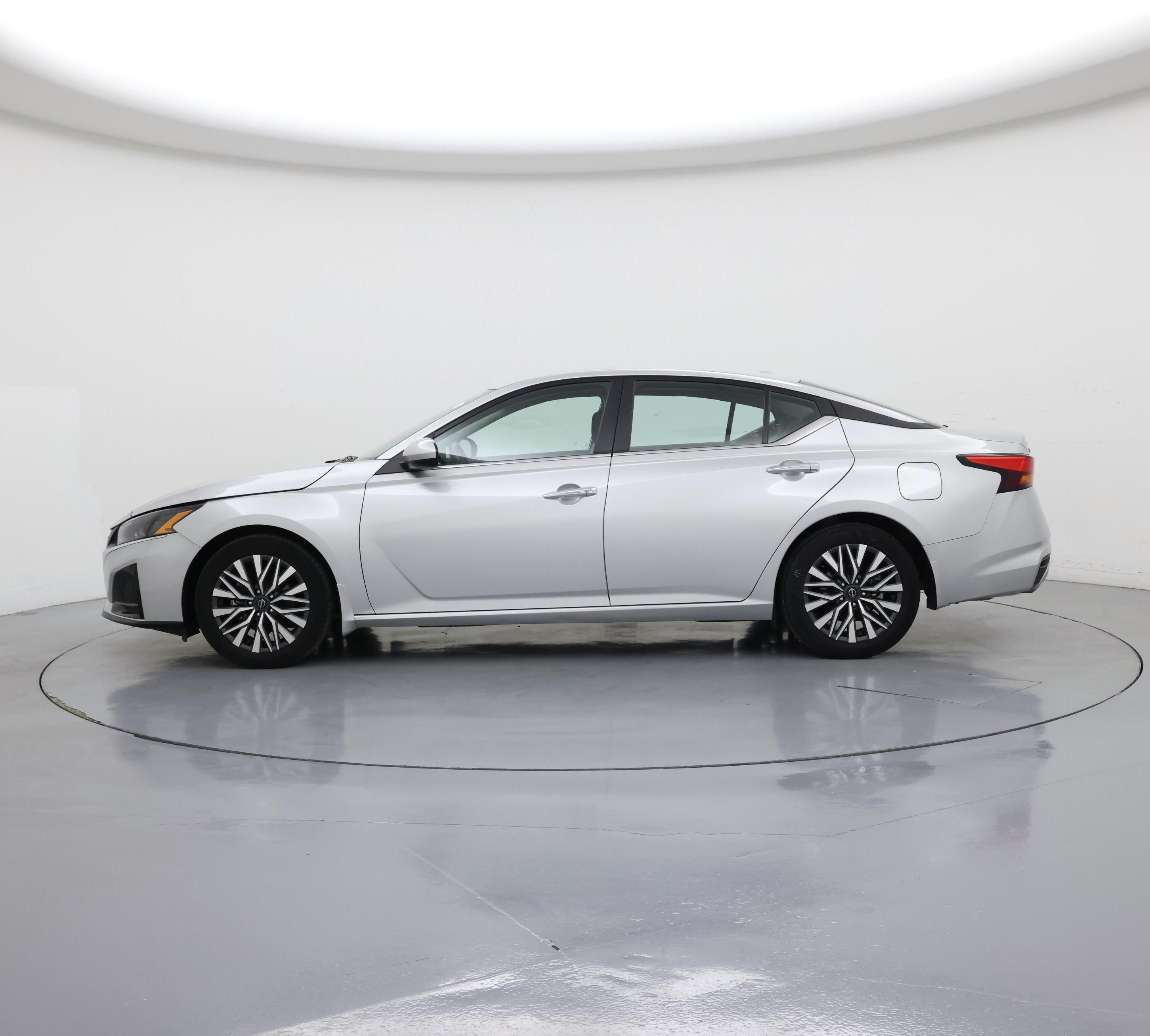 Thumbnail: 2024 Nissan Altima - 3