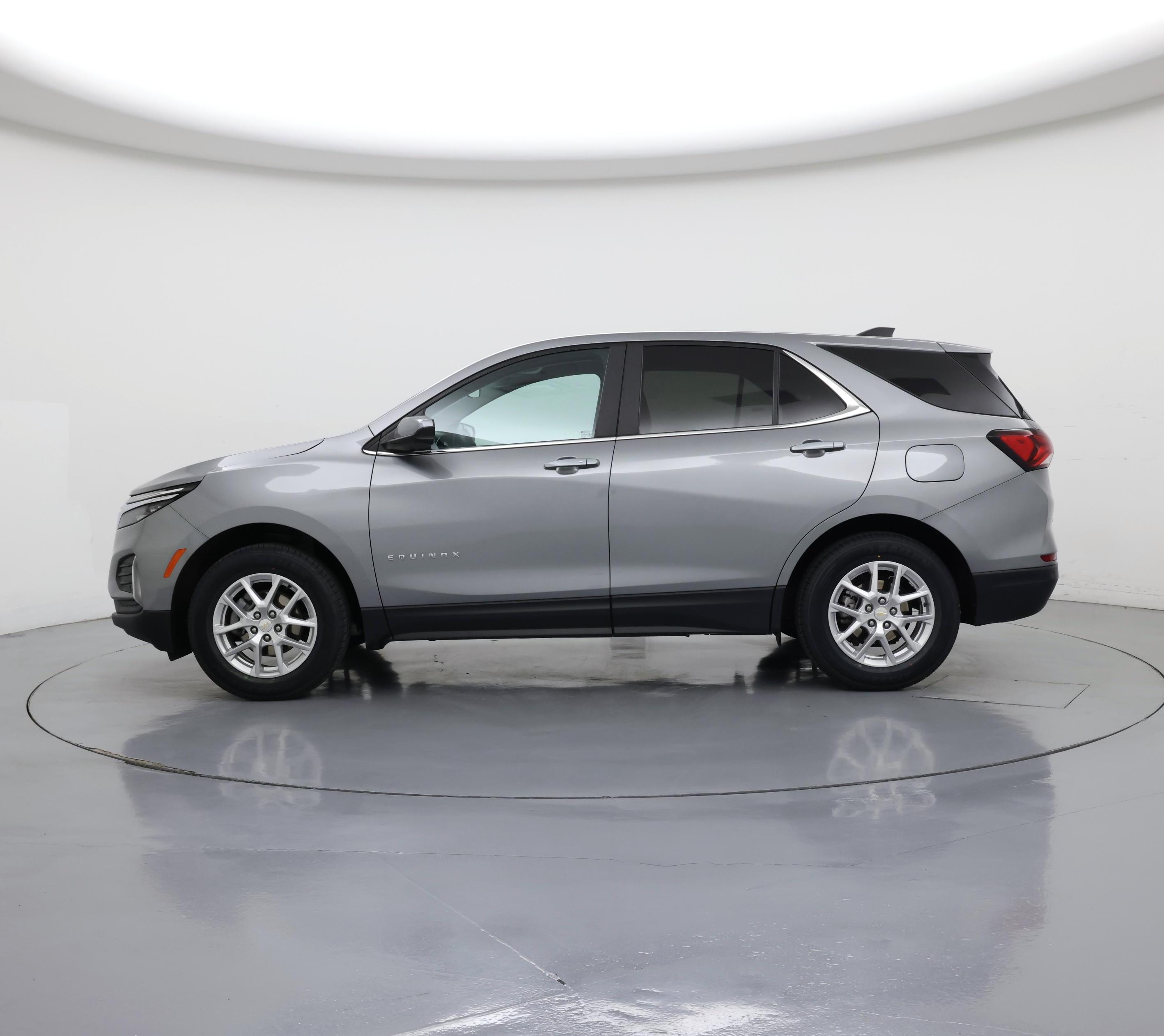 Thumbnail: 2023 Chevrolet Equinox - 3