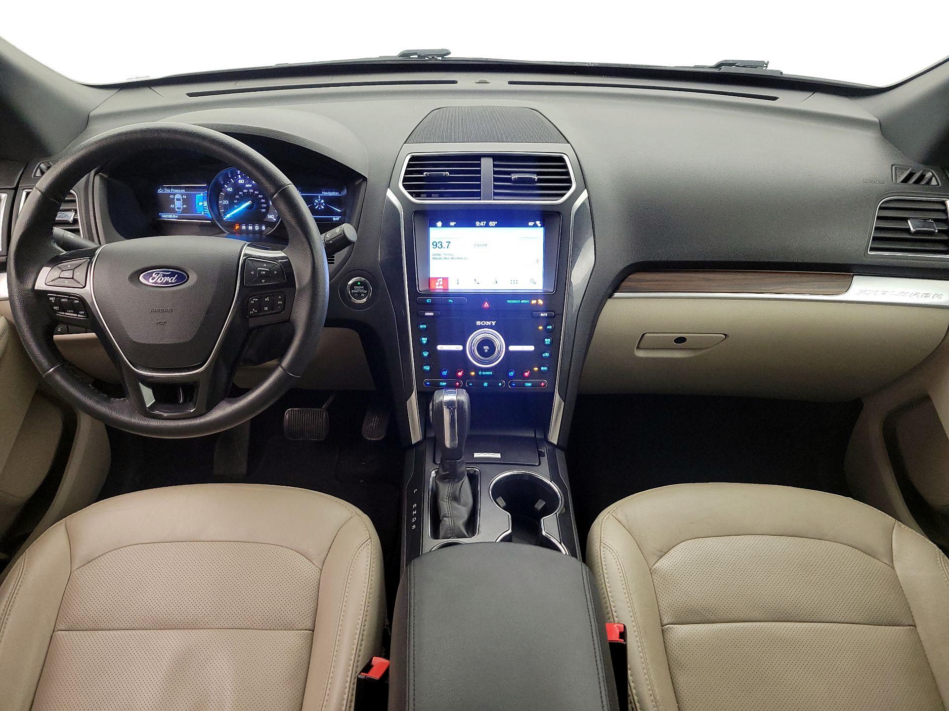 Thumbnail: 2019 Ford Explorer - 9