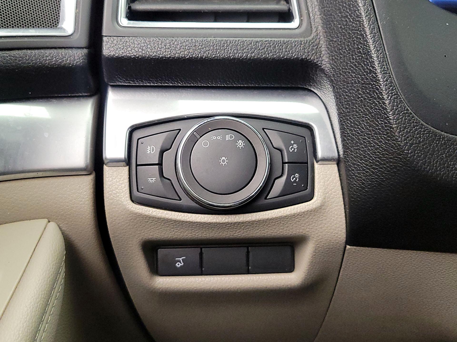 Thumbnail: 2019 Ford Explorer - 13