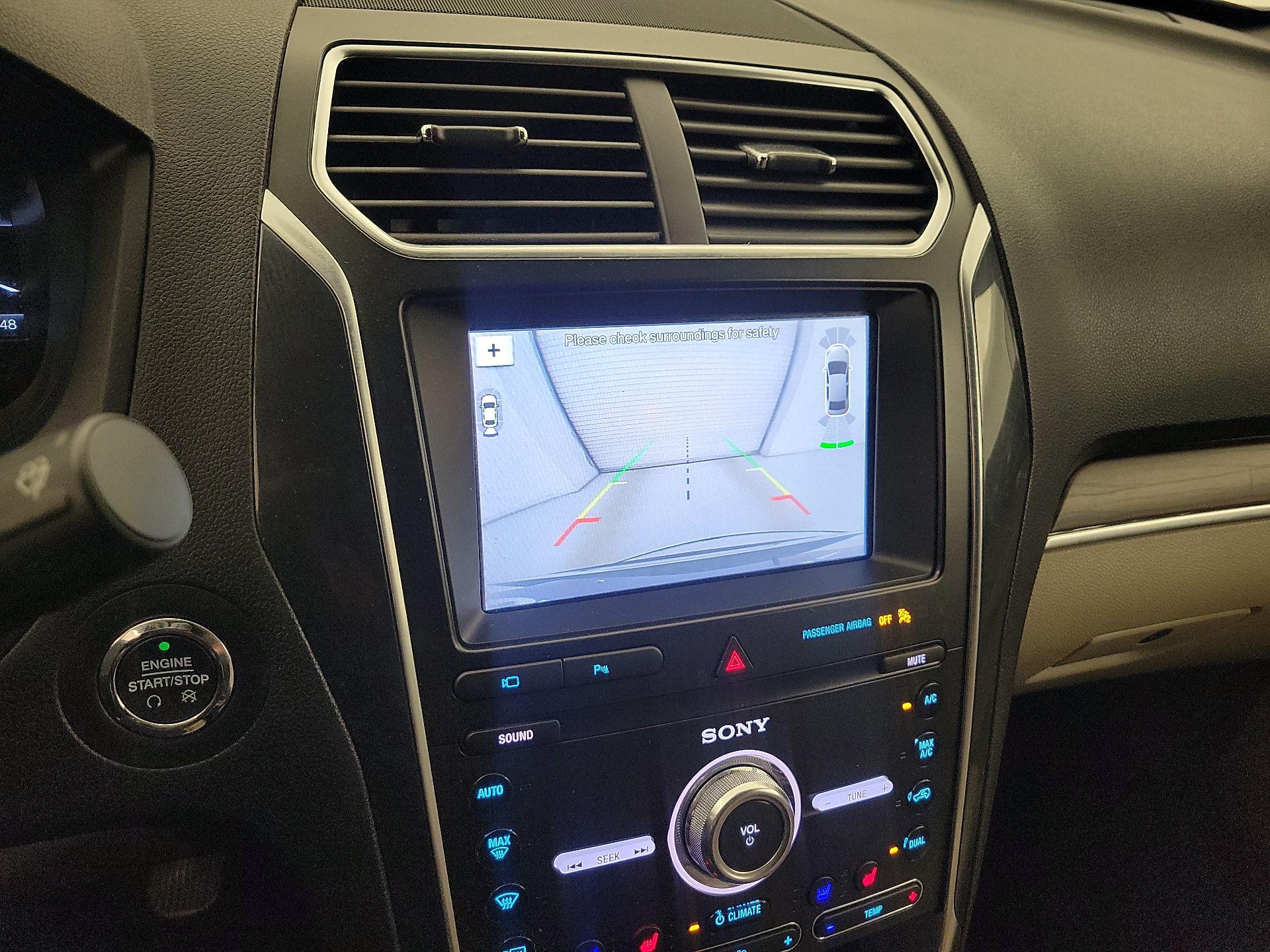 Thumbnail: 2019 Ford Explorer - 15