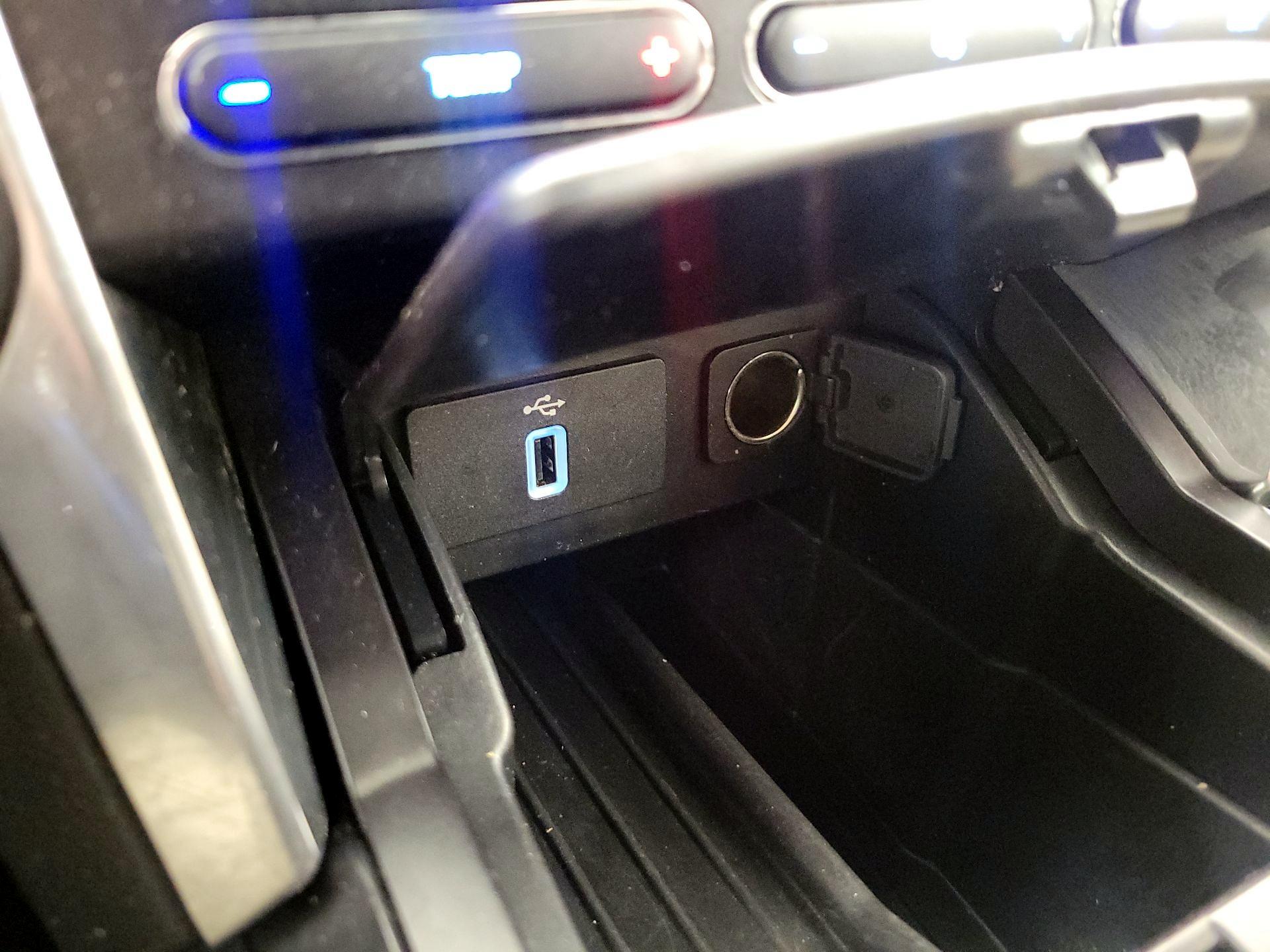 Thumbnail: 2019 Ford Explorer - 19