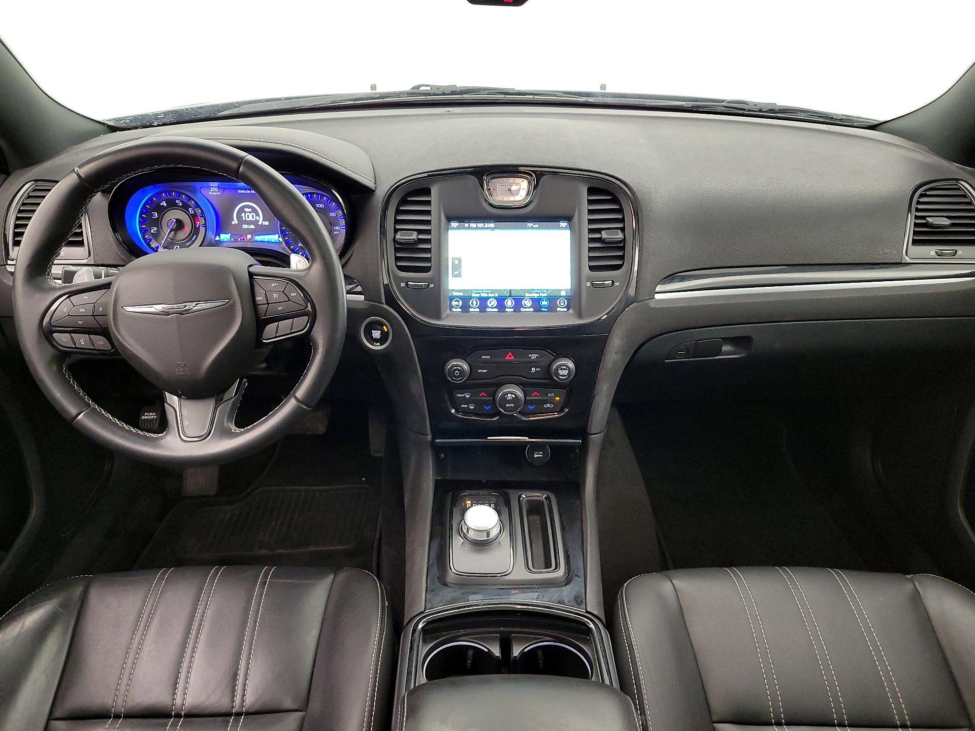 Thumbnail: 2018 Chrysler 300 - 9