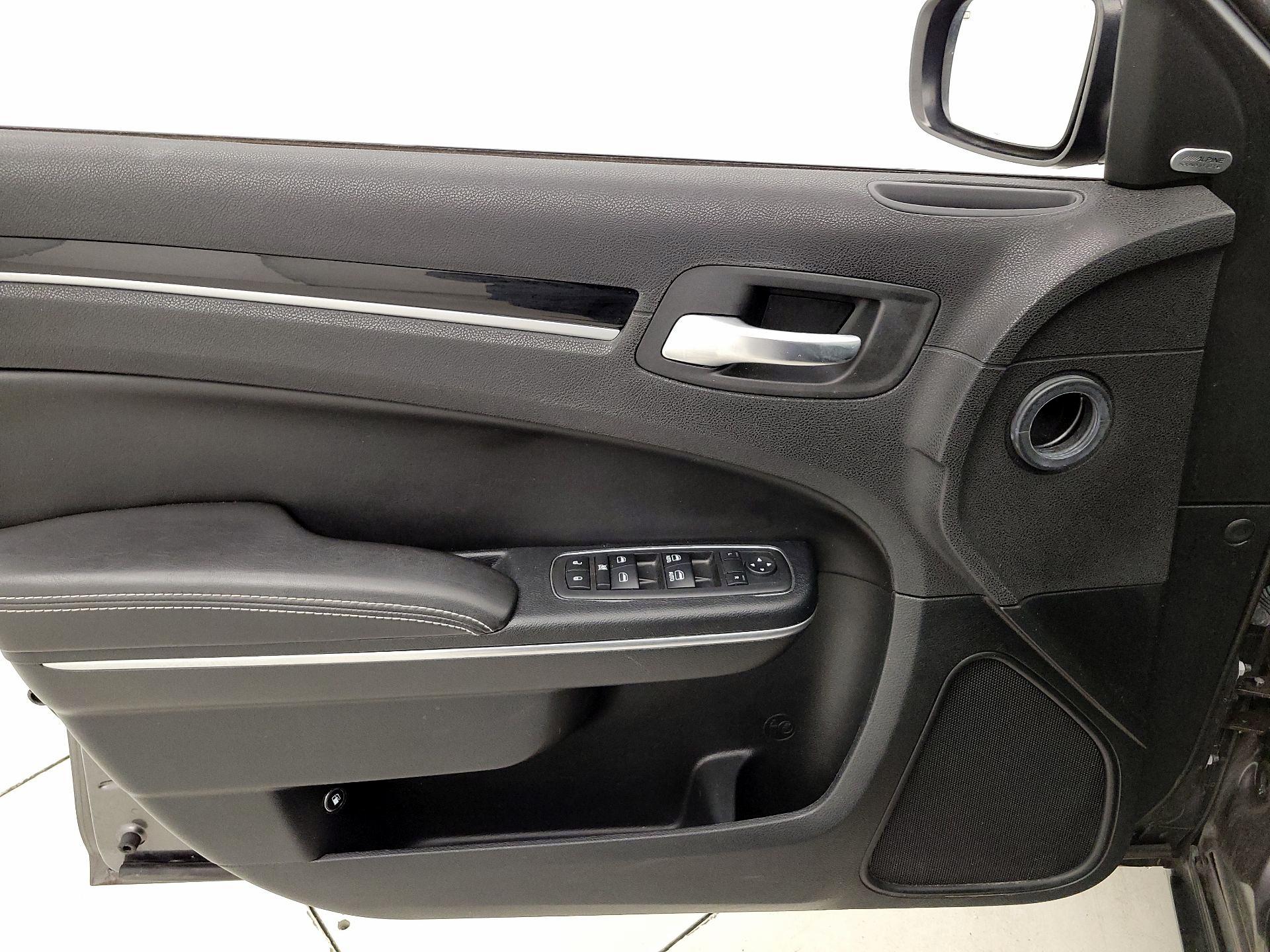 Thumbnail: 2018 Chrysler 300 - 12