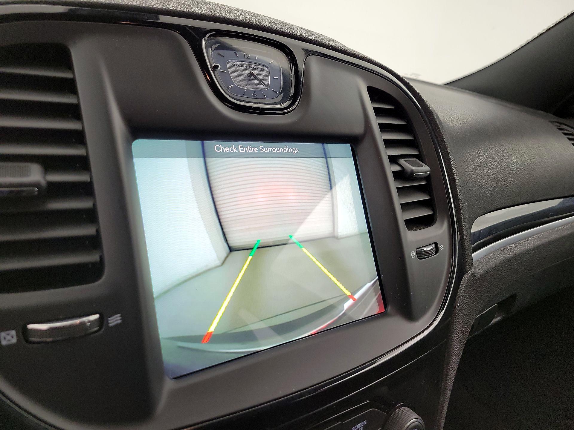 Thumbnail: 2018 Chrysler 300 - 15