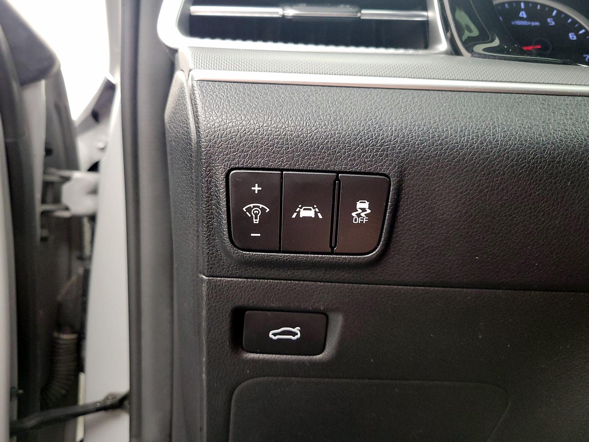 Thumbnail: 2023 Kia K5 - 13