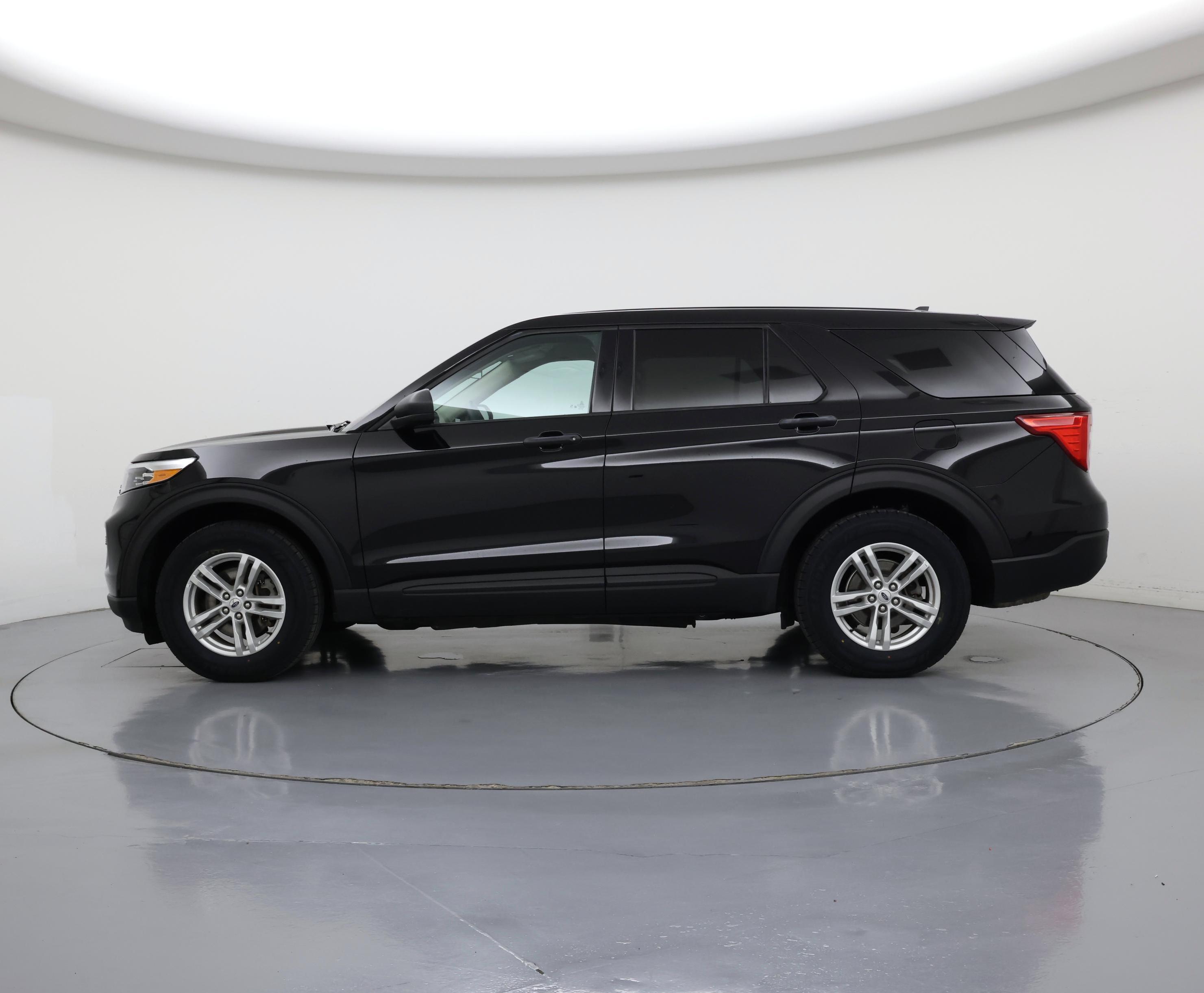 Thumbnail: 2022 Ford Explorer - 3