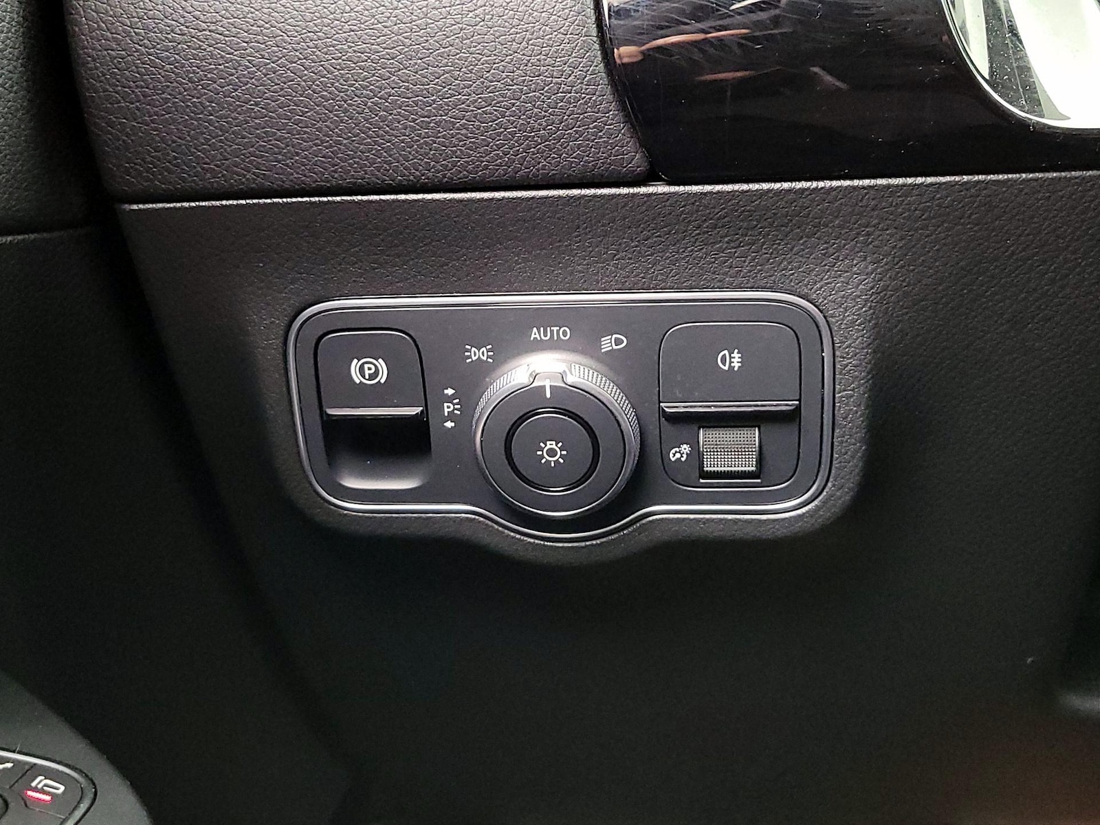 2023 Mercedes-Benz GLA Base - Photo 14