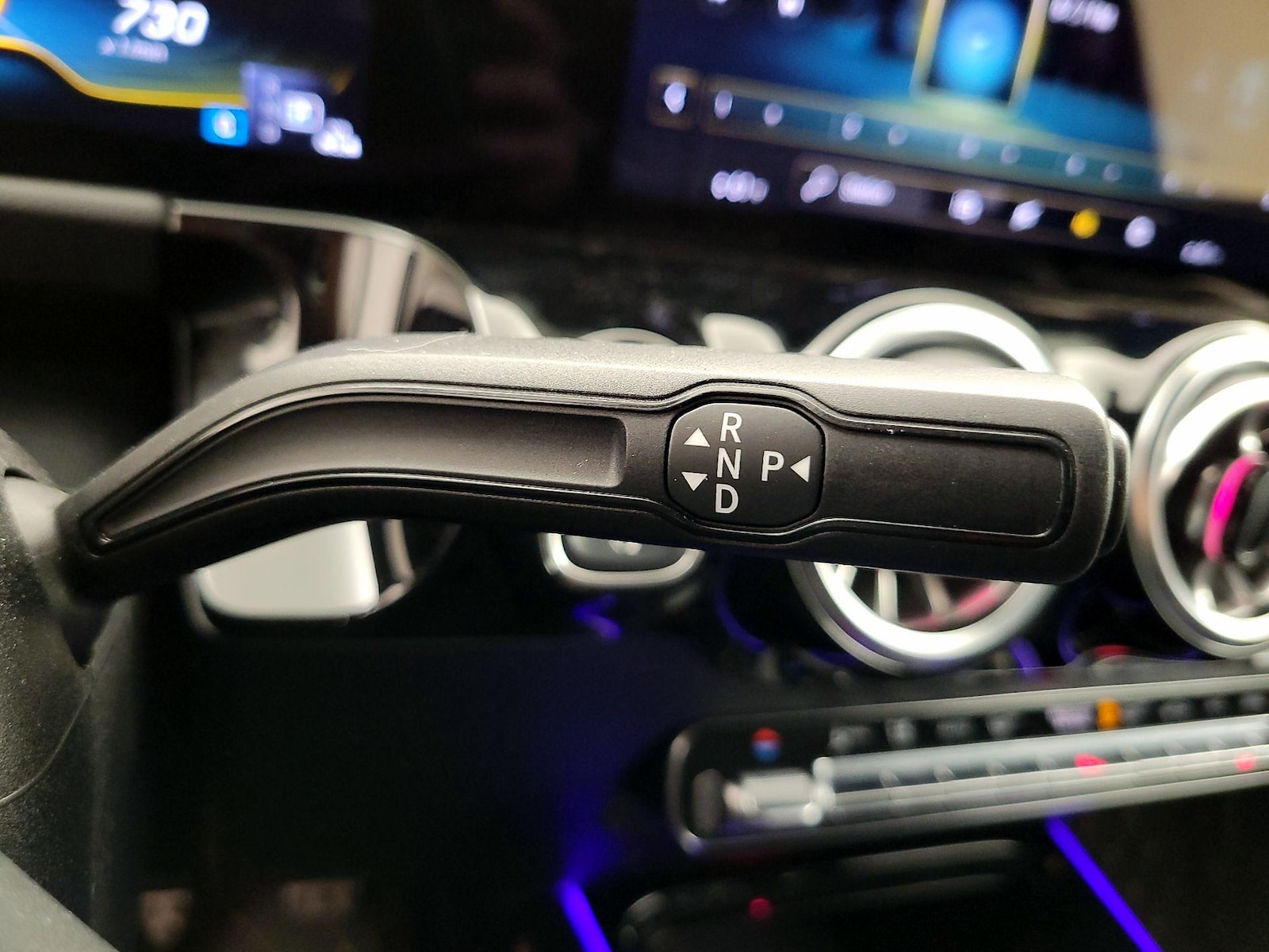 2023 Mercedes-Benz GLA Base - Photo 18
