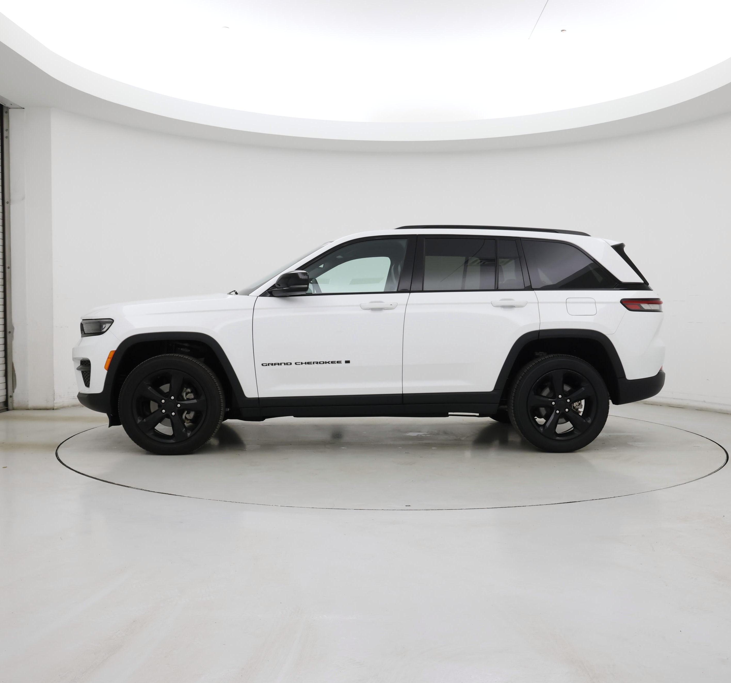Thumbnail: 2024 Jeep Grand Cherokee - 3