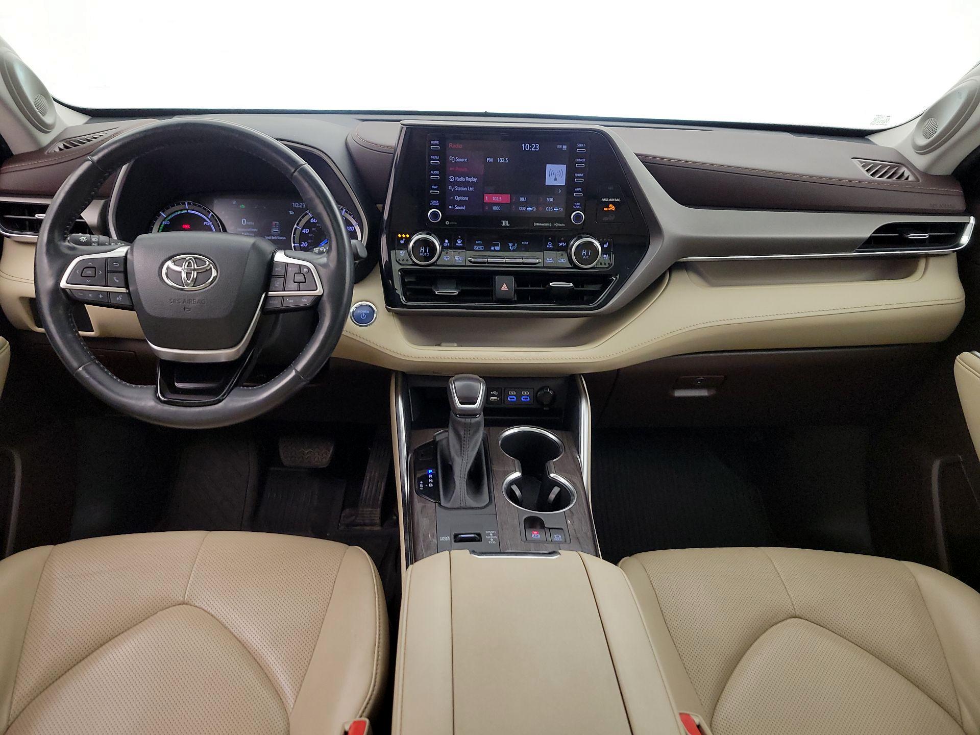 Thumbnail: 2022 Toyota Highlander - 9