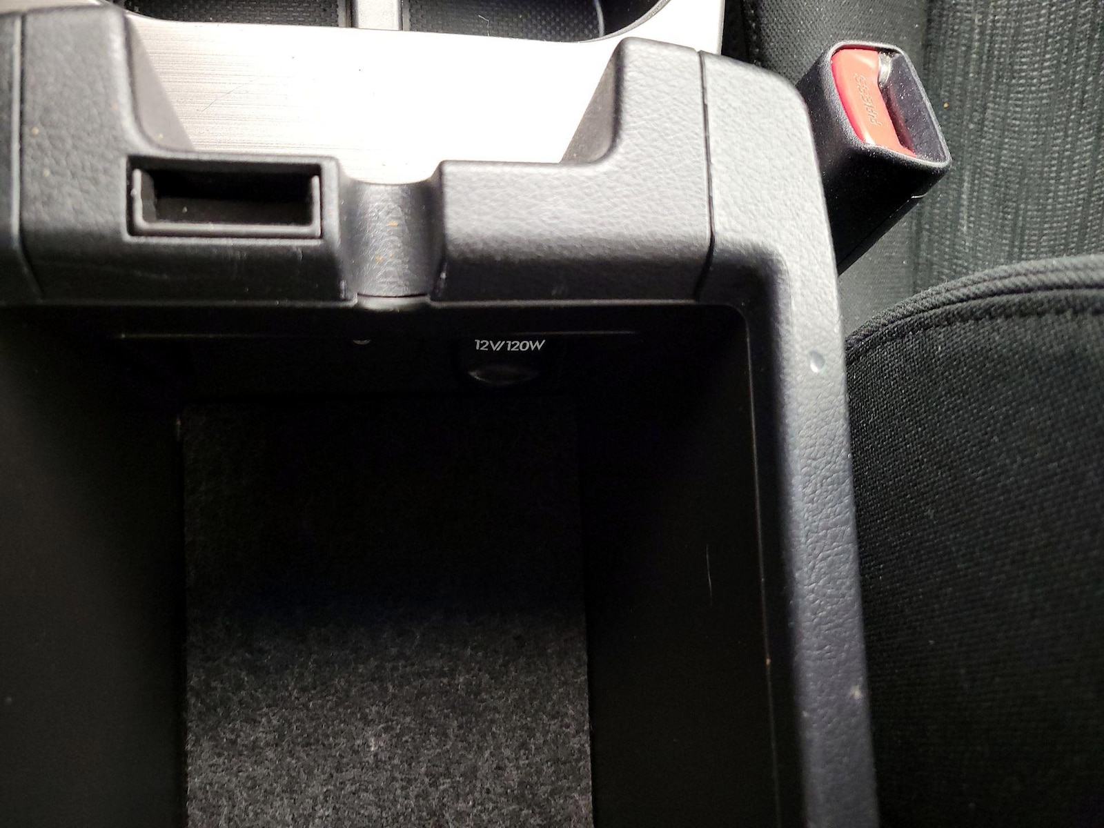 2014 Subaru Legacy 2.5i Premium - Photo 18