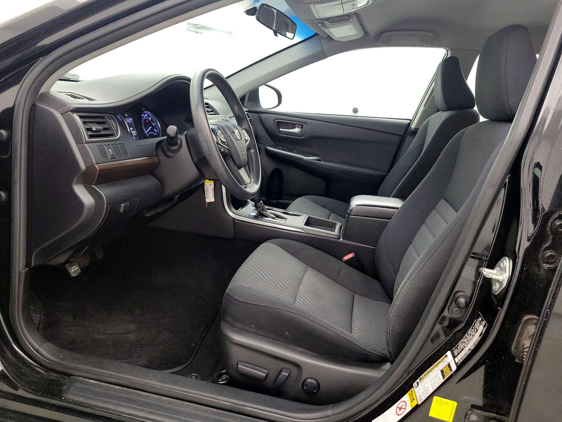 Thumbnail: 2016 Toyota Camry - 11