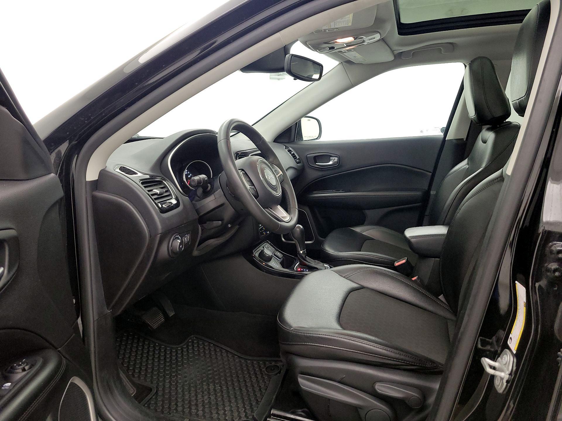 Thumbnail: 2021 Jeep Compass - 11