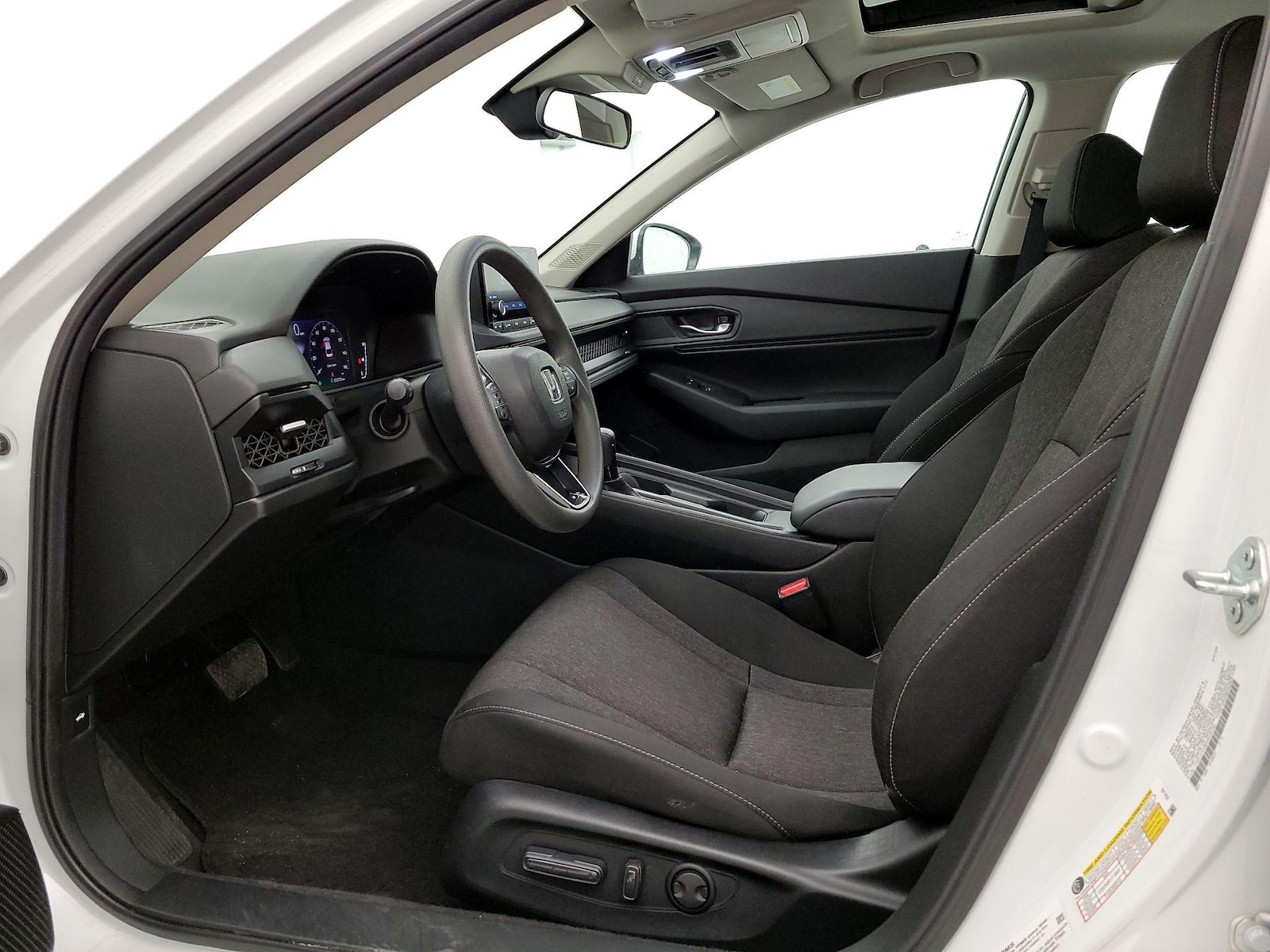 2024 Honda Accord EX - Photo 12